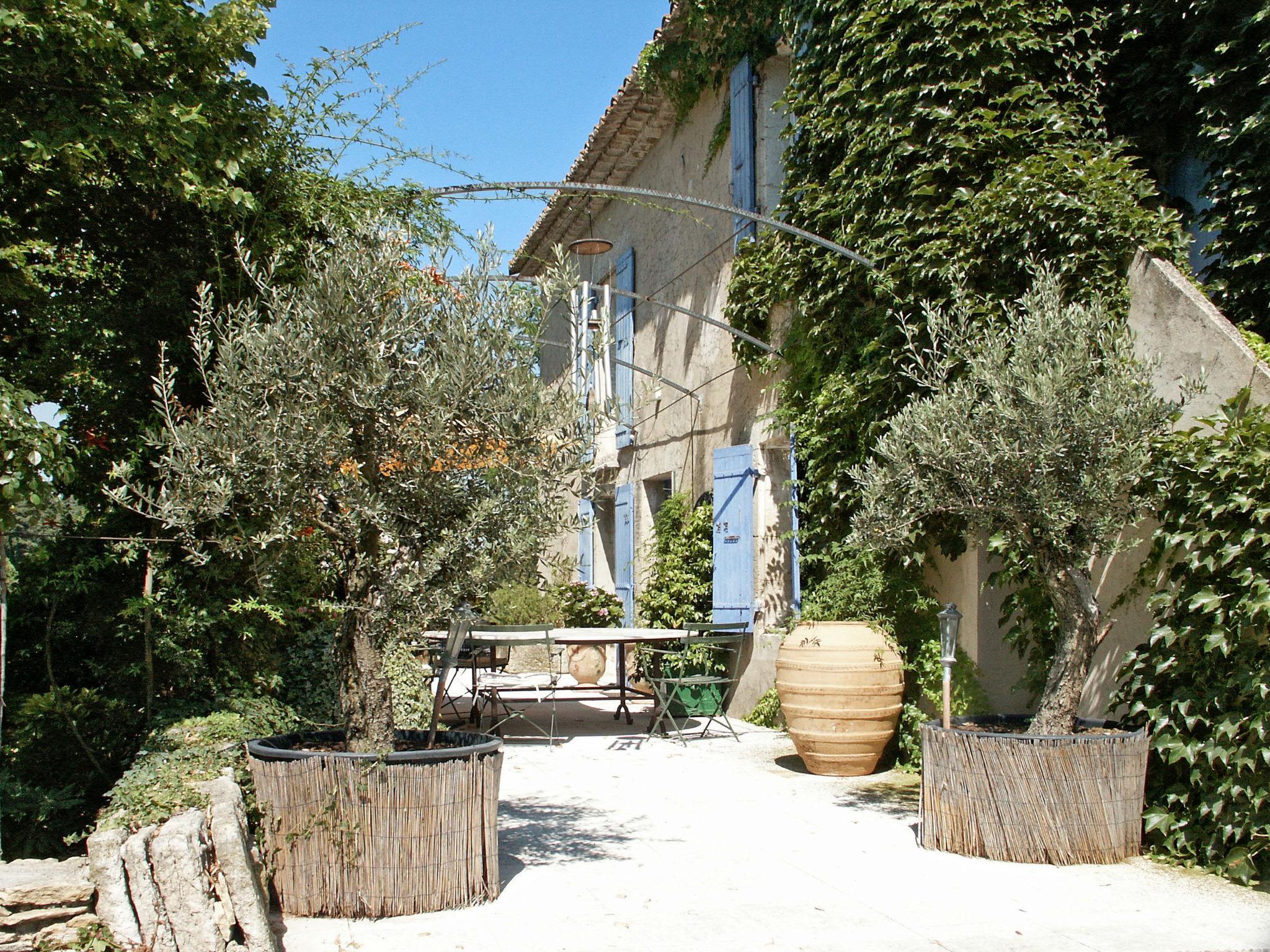 Photo 32 - Maison de 3 chambres à Cavaillon avec piscine privée et jardin