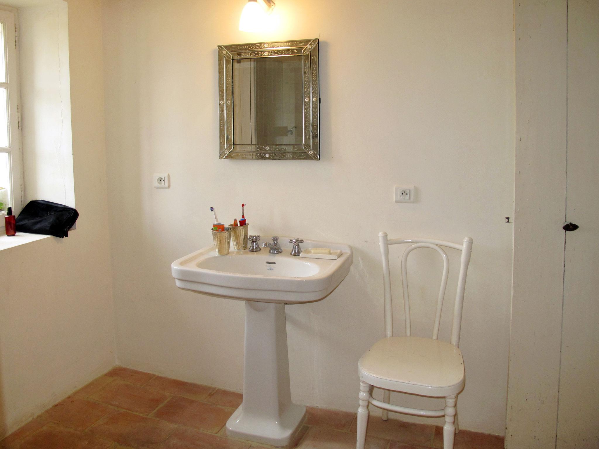 Photo 25 - 3 bedroom House in Cavaillon with private pool and garden