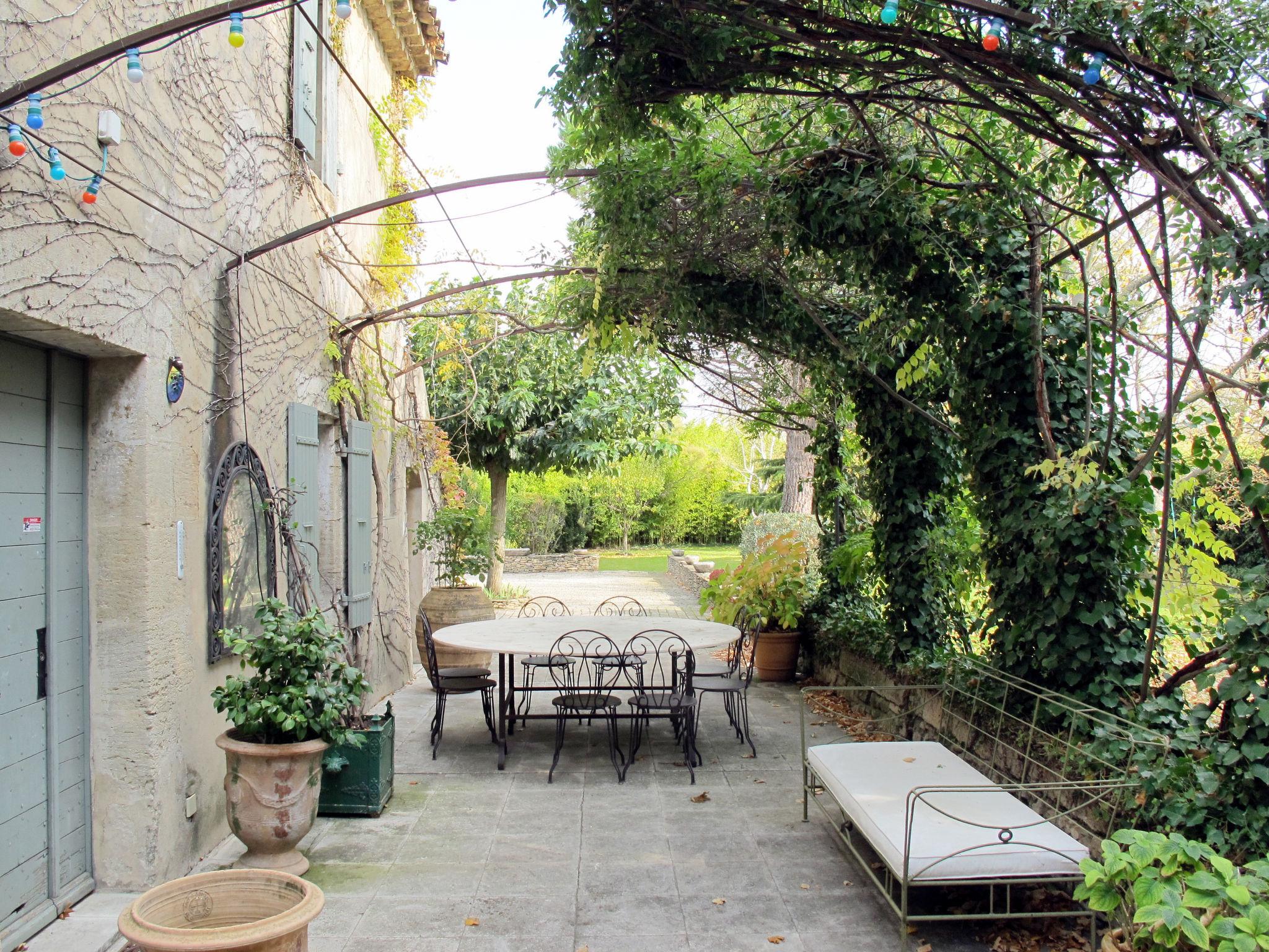 Photo 33 - Maison de 3 chambres à Cavaillon avec piscine privée et jardin