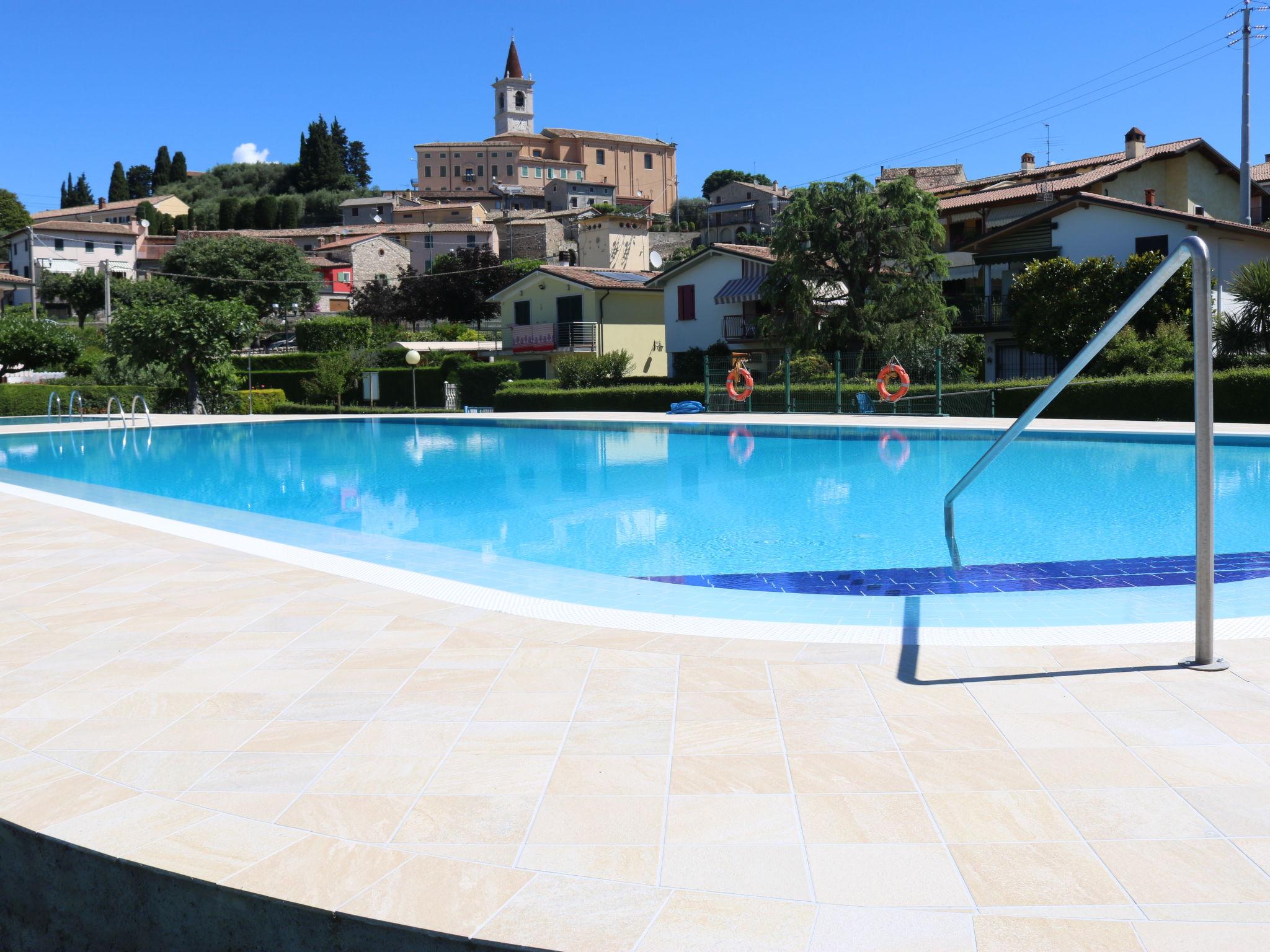 Foto 16 - Casa con 2 camere da letto a Bardolino con piscina e vista sulle montagne