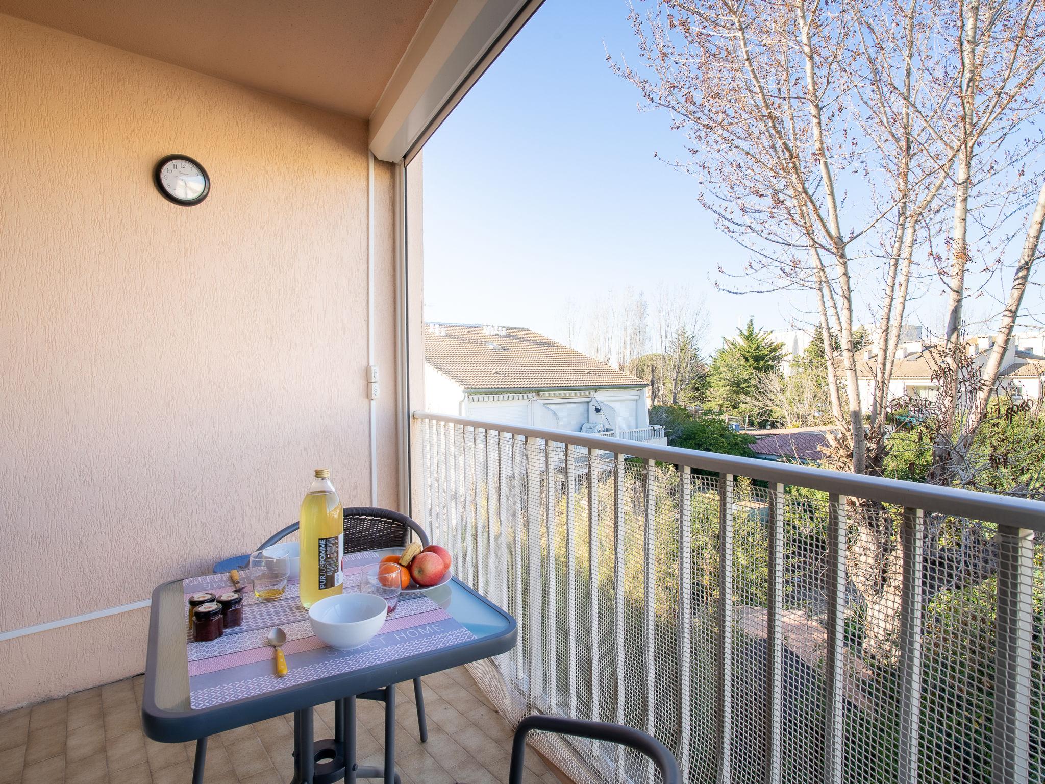 Foto 1 - Appartamento con 1 camera da letto a Le Grau-du-Roi con terrazza e vista mare