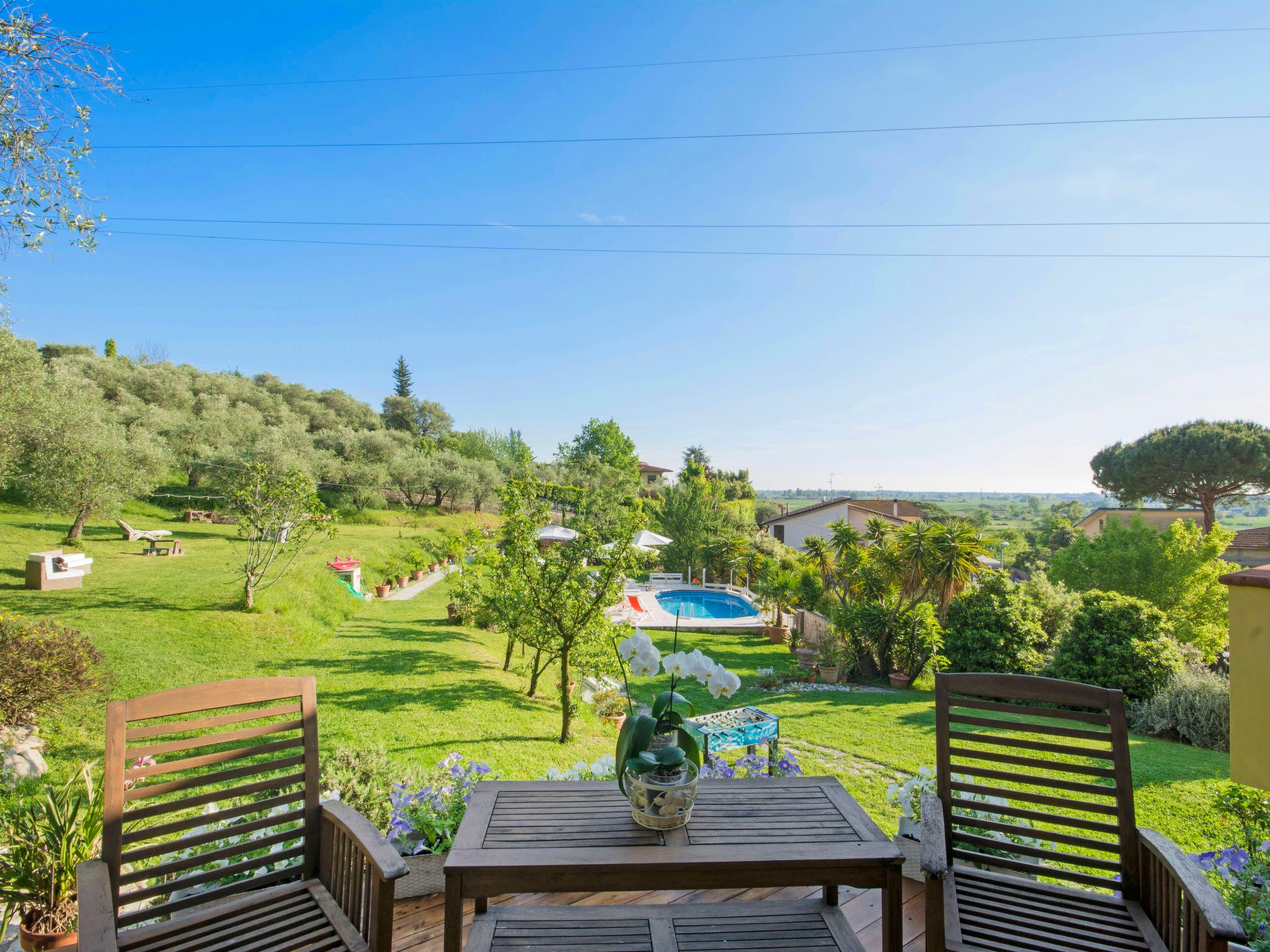 Foto 3 - Casa con 4 camere da letto a Massarosa con piscina privata e giardino