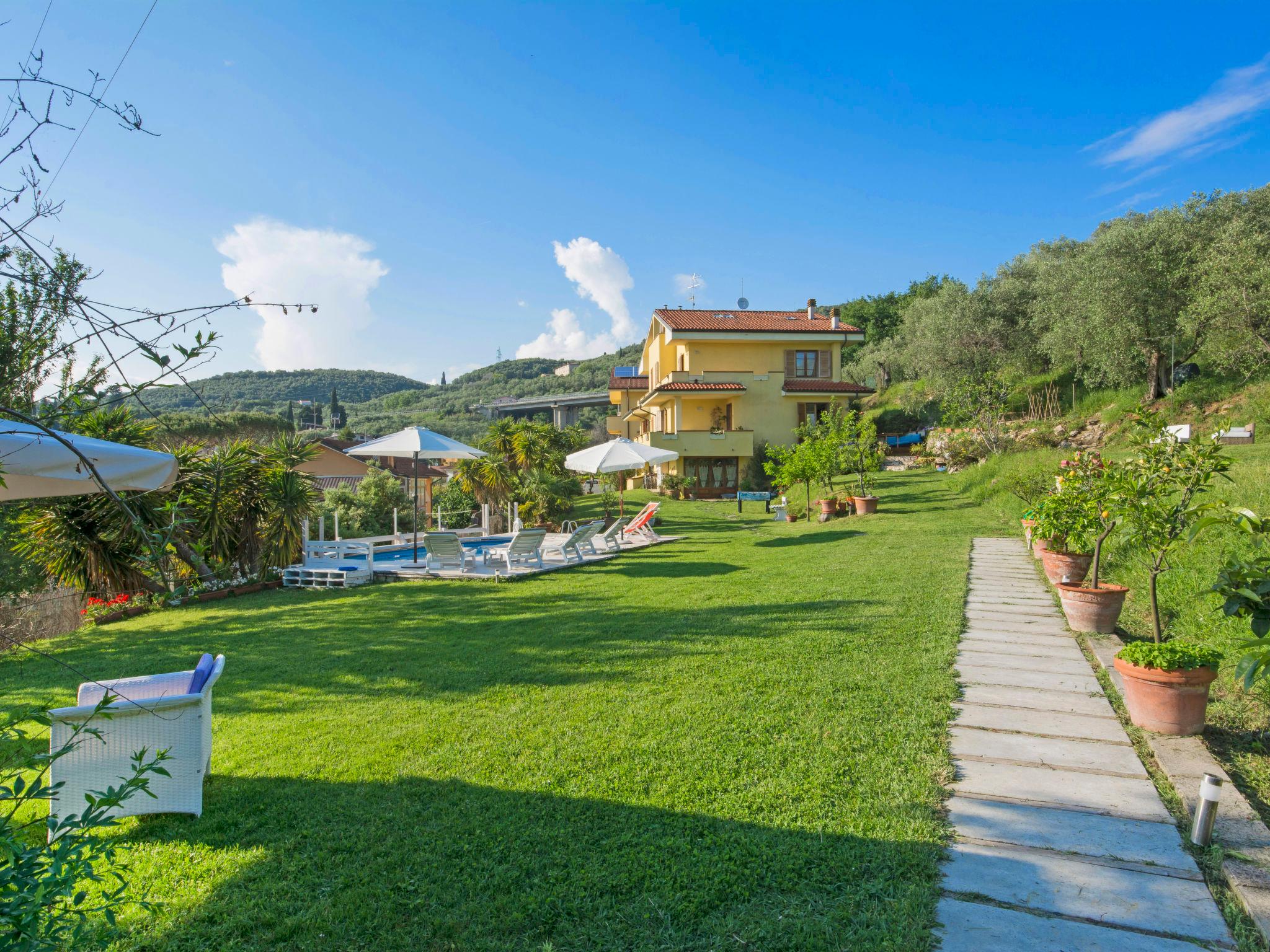 Foto 1 - Casa de 4 habitaciones en Massarosa con piscina privada y vistas al mar