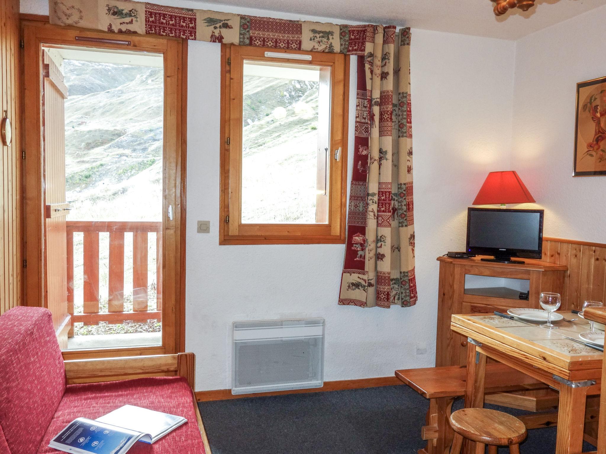 Foto 1 - Appartamento con 2 camere da letto a Tignes con vista sulle montagne