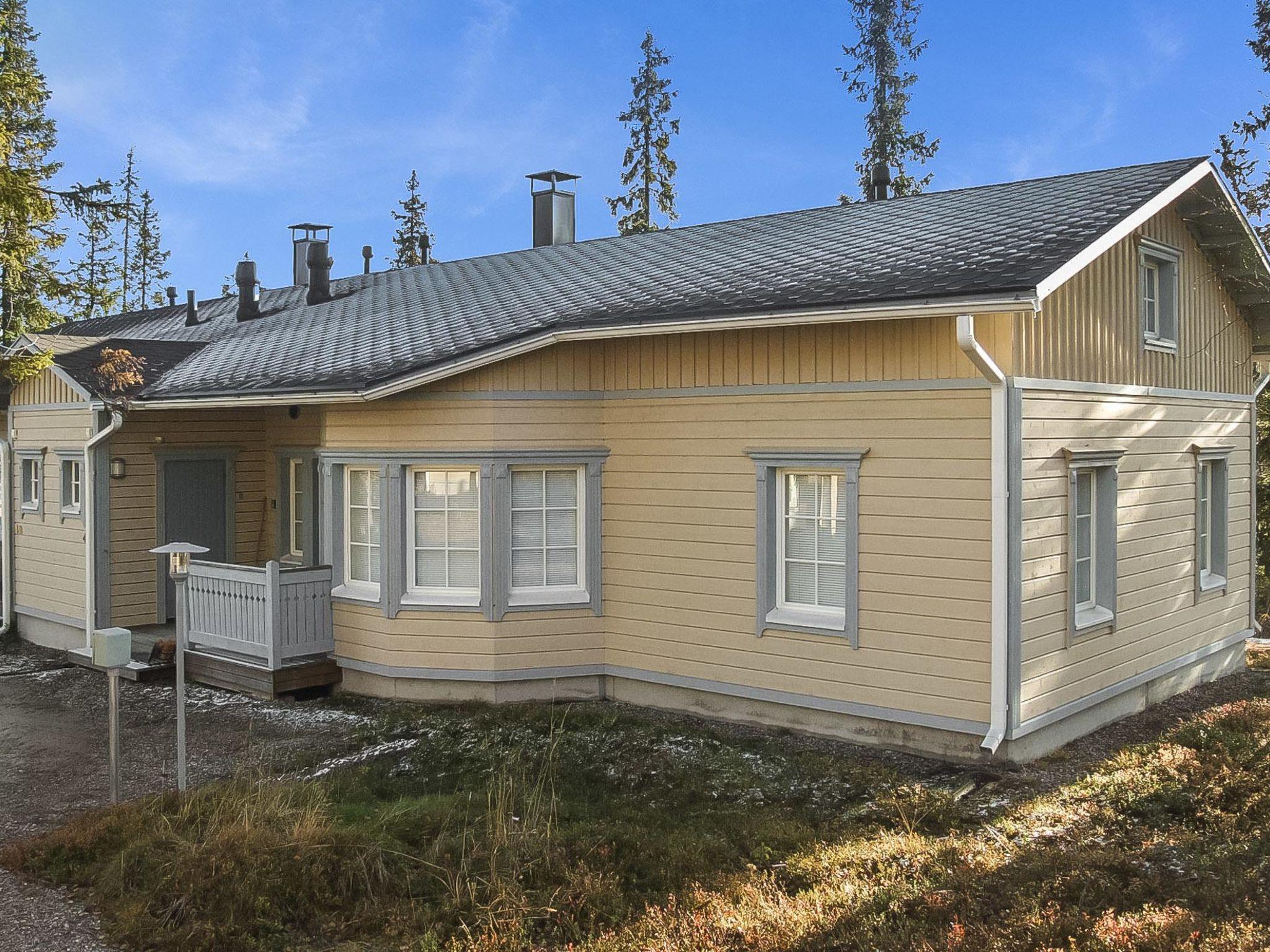 Foto 3 - Casa de 2 habitaciones en Kuusamo con sauna y vistas a la montaña