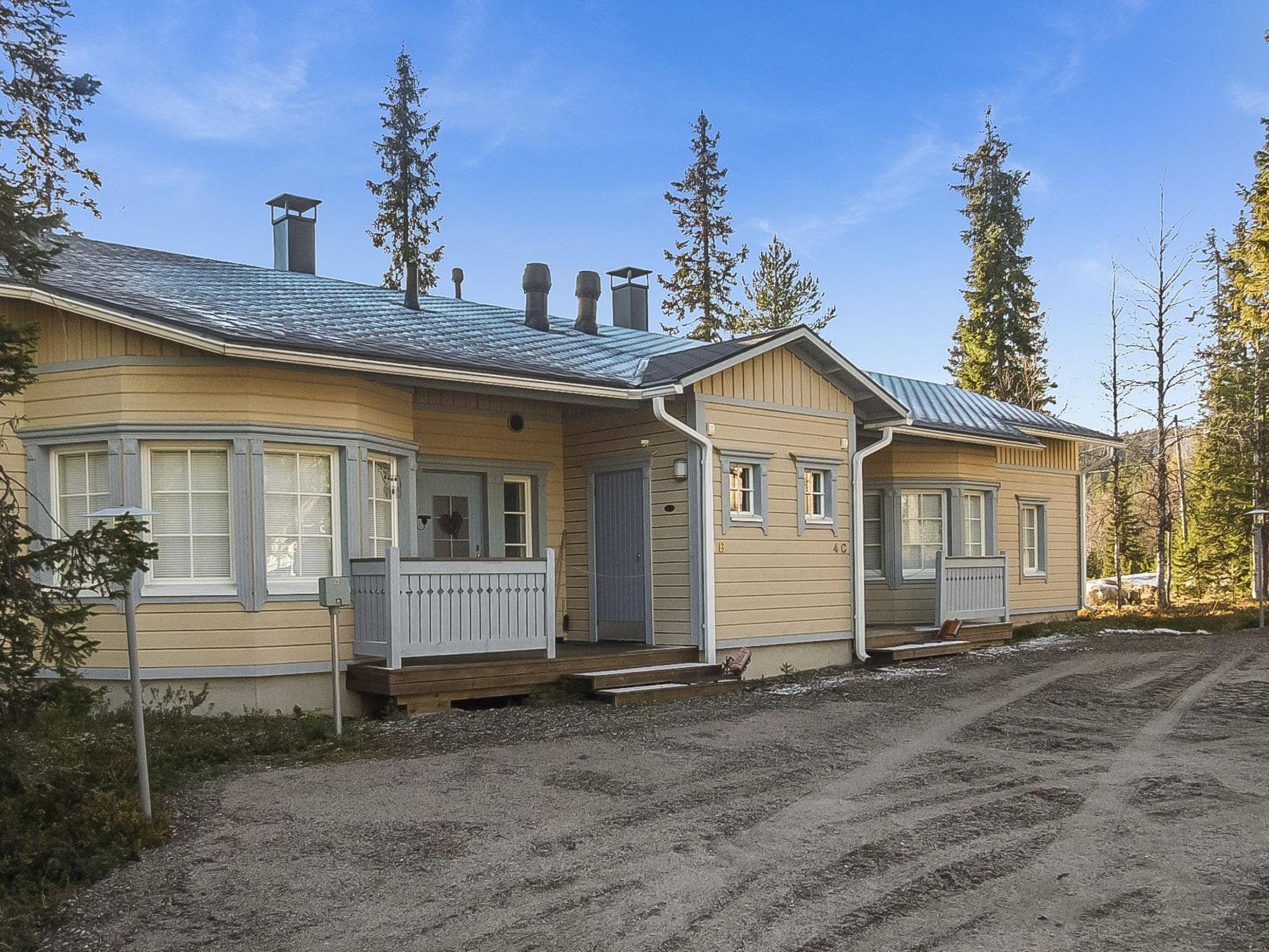 Foto 2 - Casa de 2 habitaciones en Kuusamo con sauna y vistas a la montaña