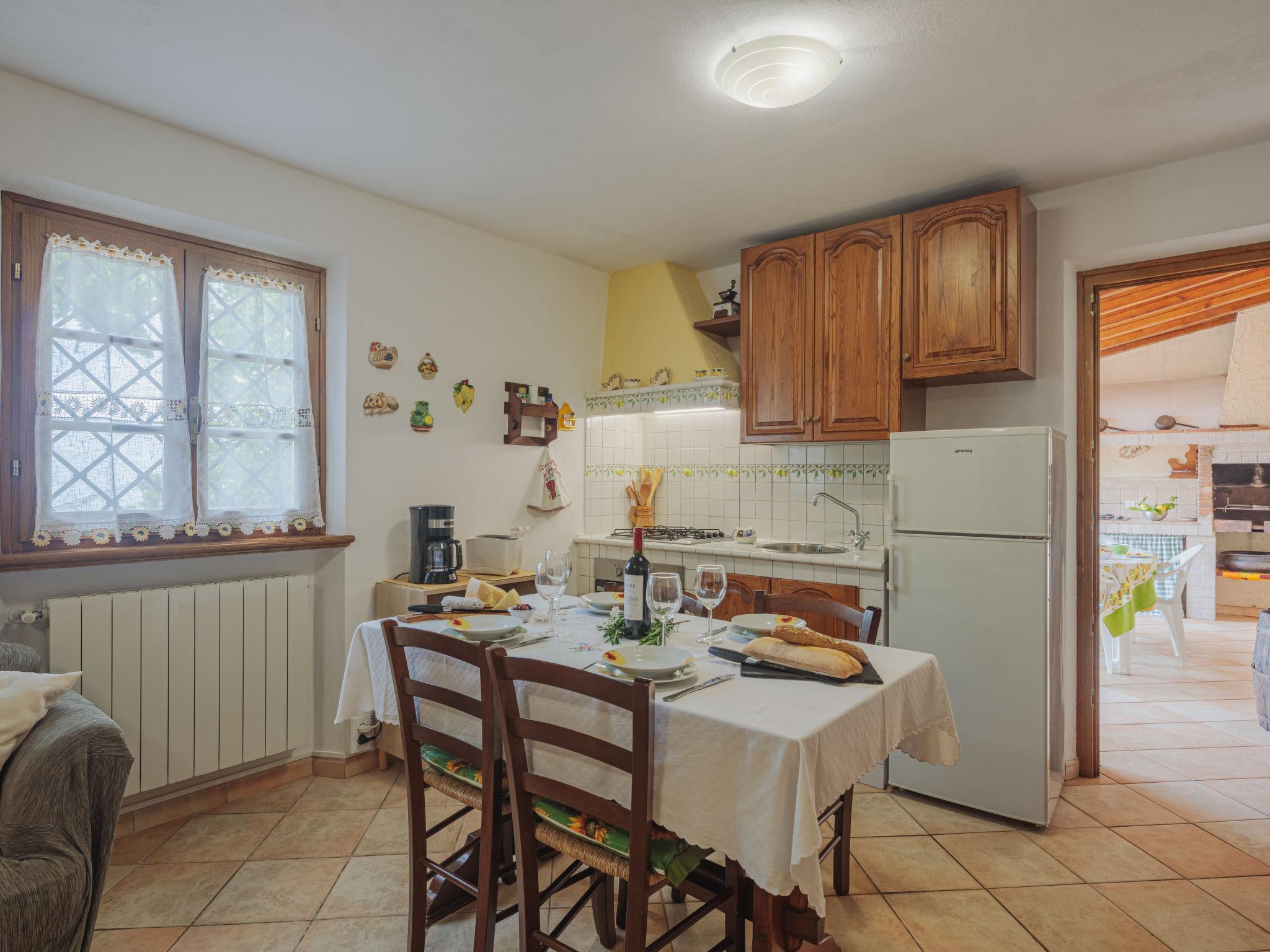 Photo 11 - Maison de 2 chambres à Camaiore avec jardin et terrasse