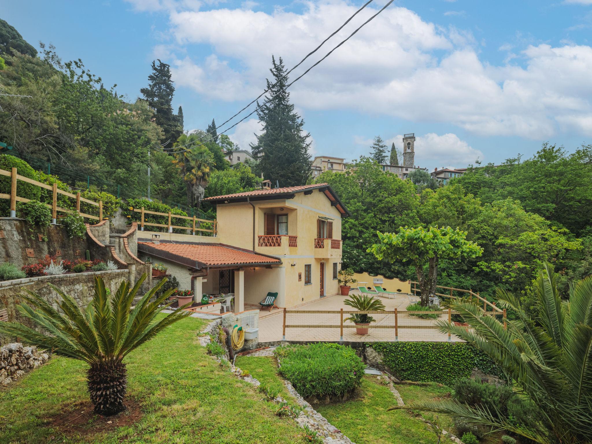 Foto 1 - Casa de 2 habitaciones en Camaiore con terraza y vistas al mar