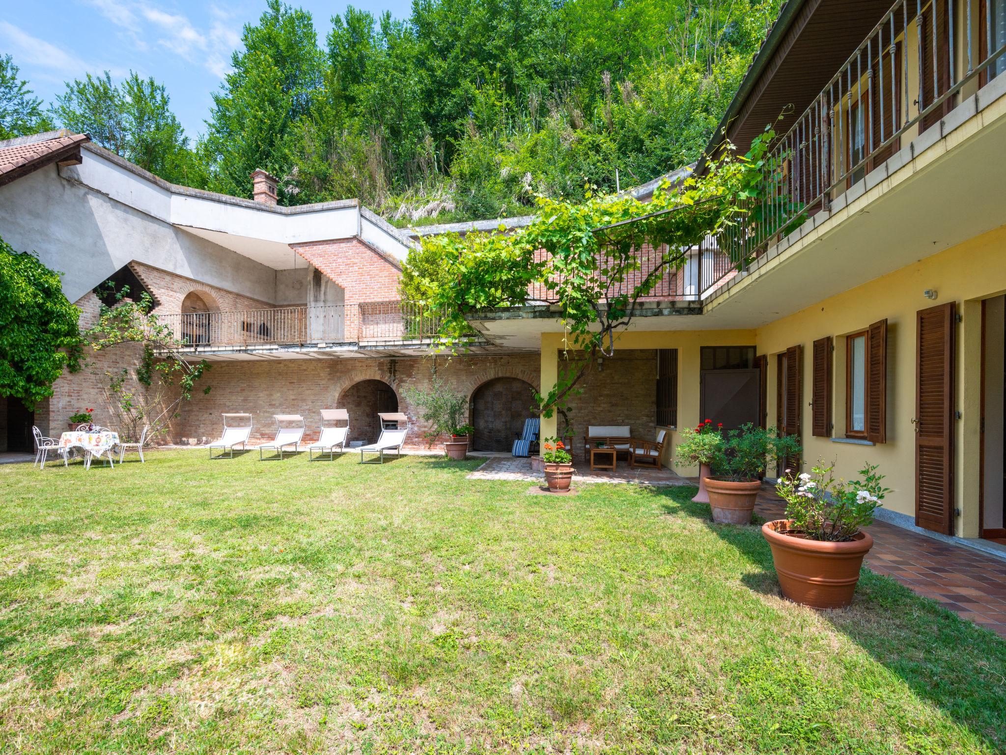 Foto 25 - Casa con 3 camere da letto a Cortiglione con giardino e terrazza