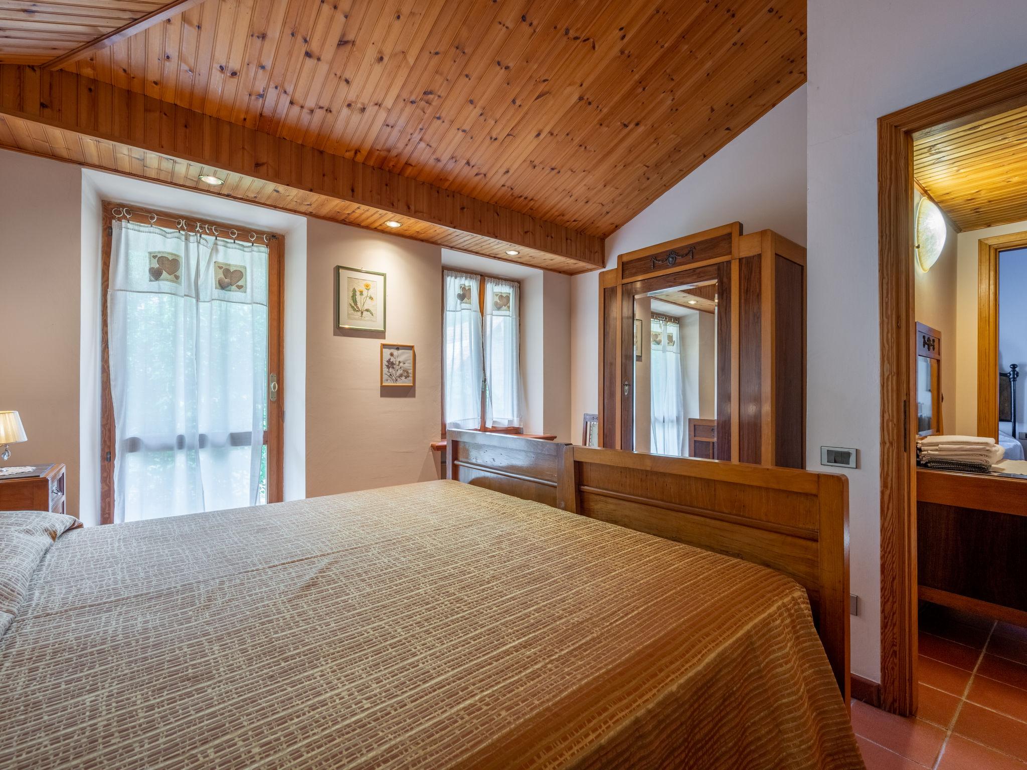 Foto 19 - Casa con 3 camere da letto a Cortiglione con giardino e terrazza