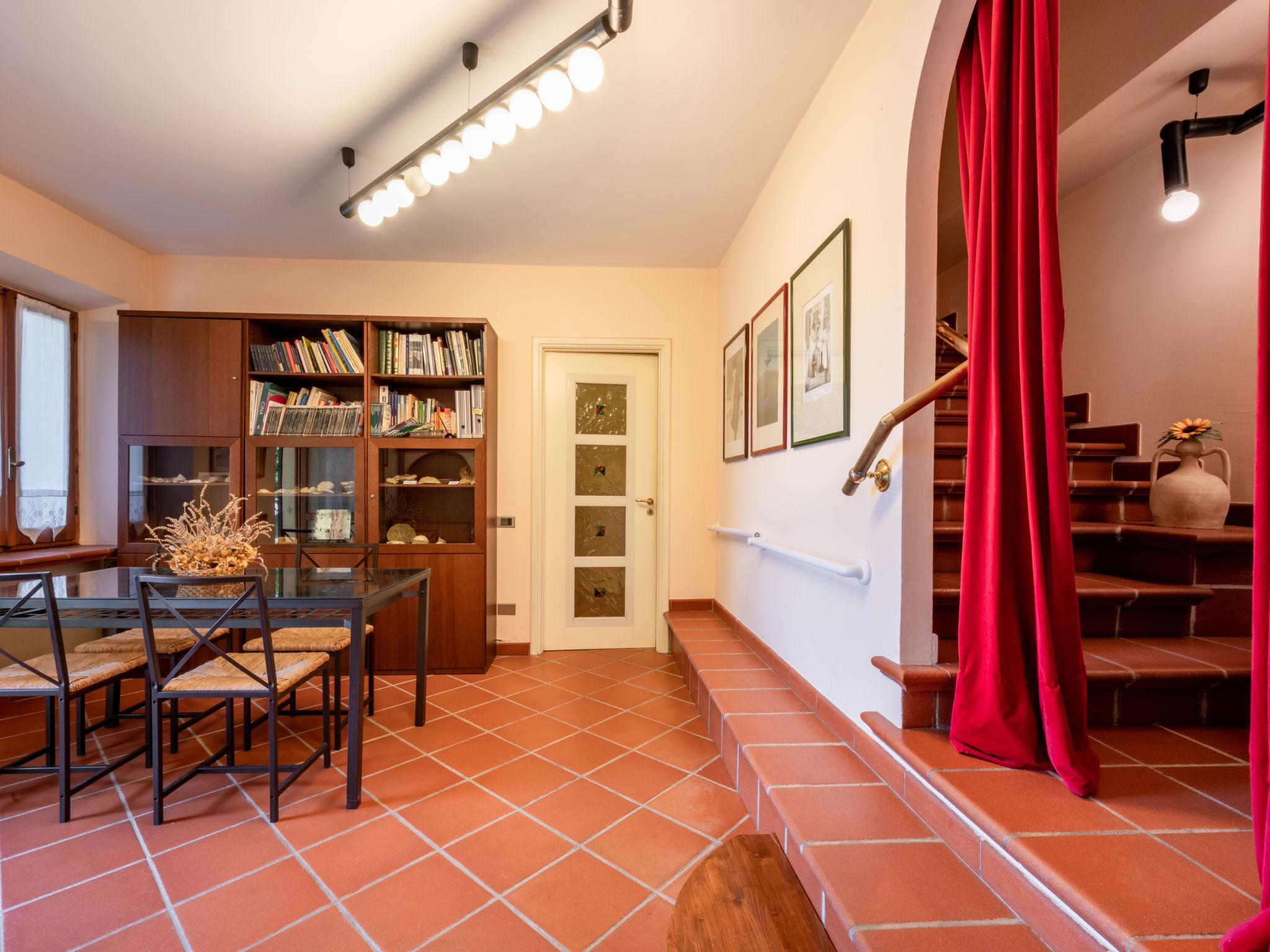 Foto 13 - Casa con 3 camere da letto a Cortiglione con giardino e terrazza