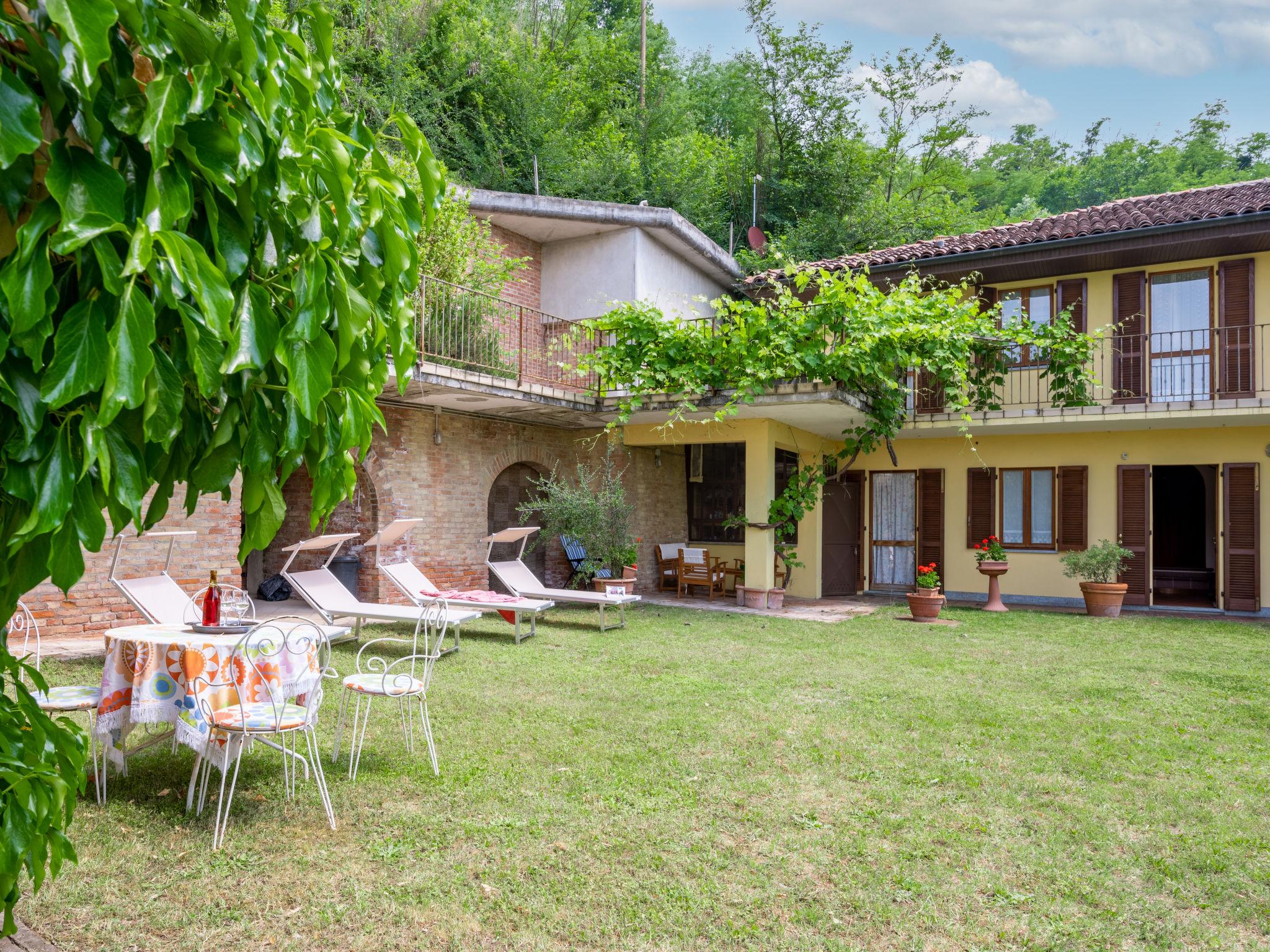 Foto 22 - Casa de 3 habitaciones en Cortiglione con jardín y terraza