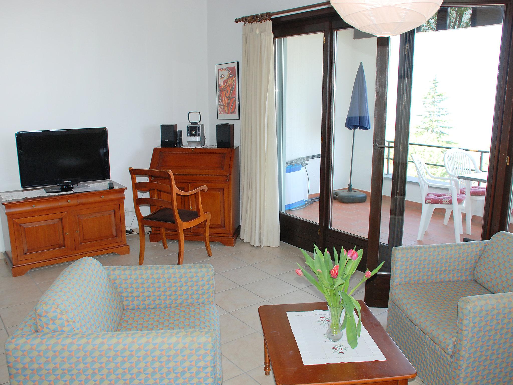 Photo 9 - 1 bedroom Apartment in Gambarogno with swimming pool and terrace