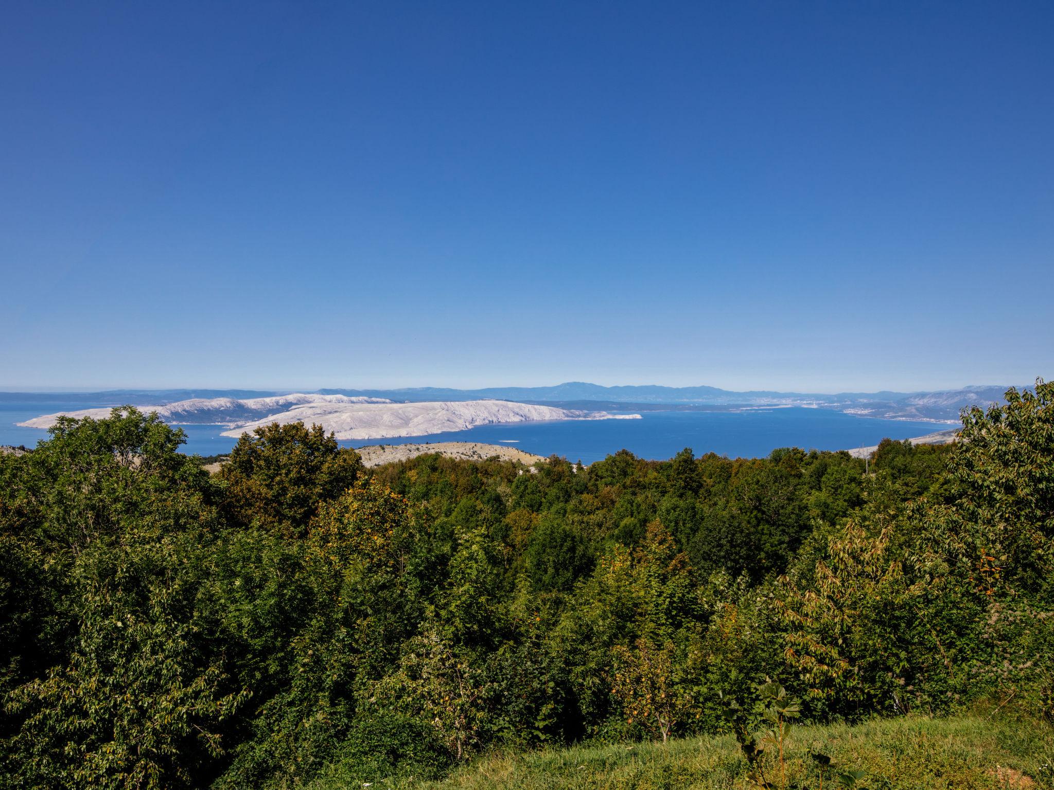 Foto 18 - Casa con 2 camere da letto a Senj con piscina privata e vista mare