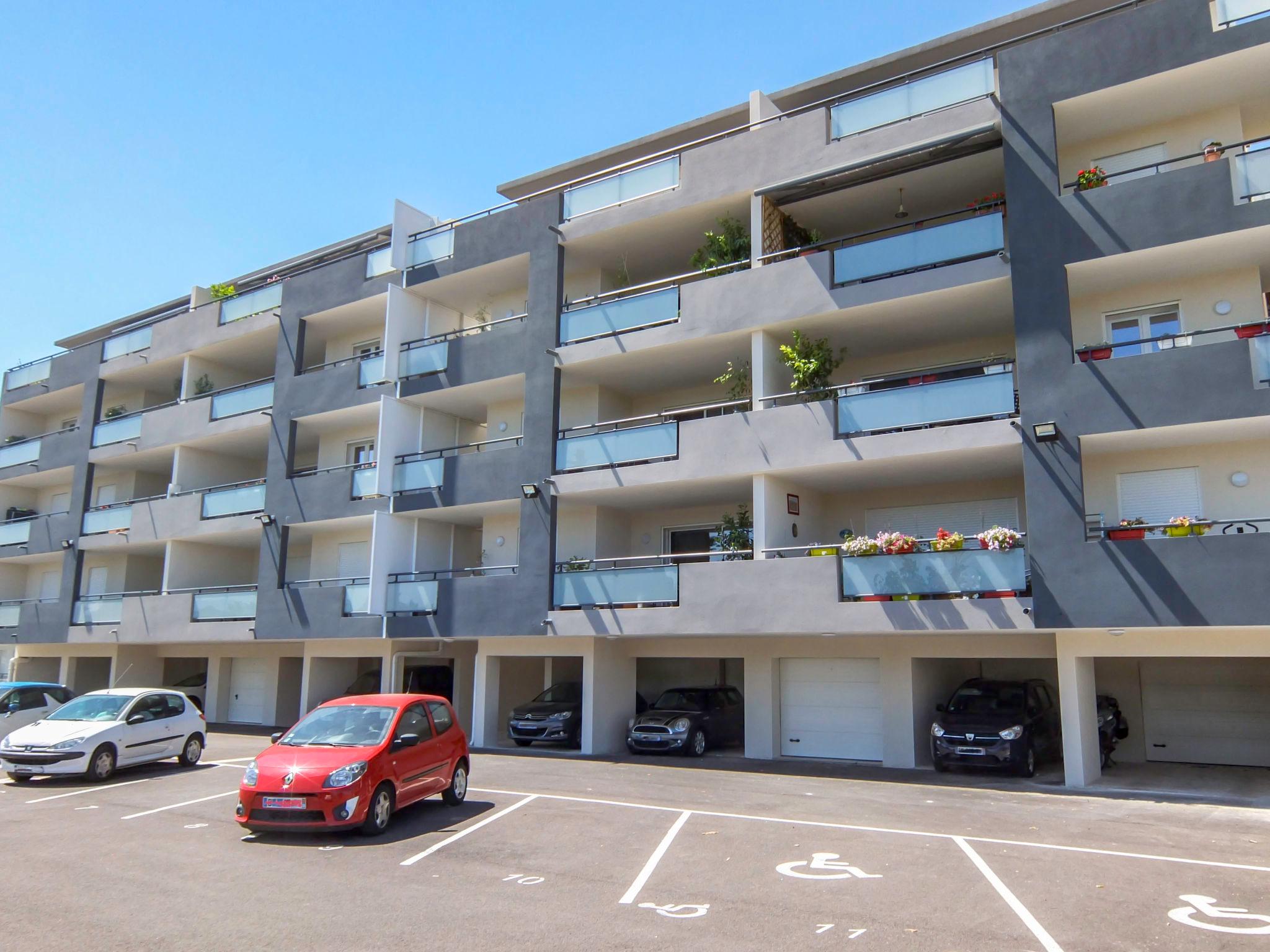 Photo 14 - 2 bedroom Apartment in Saint-Cyprien with terrace and sea view