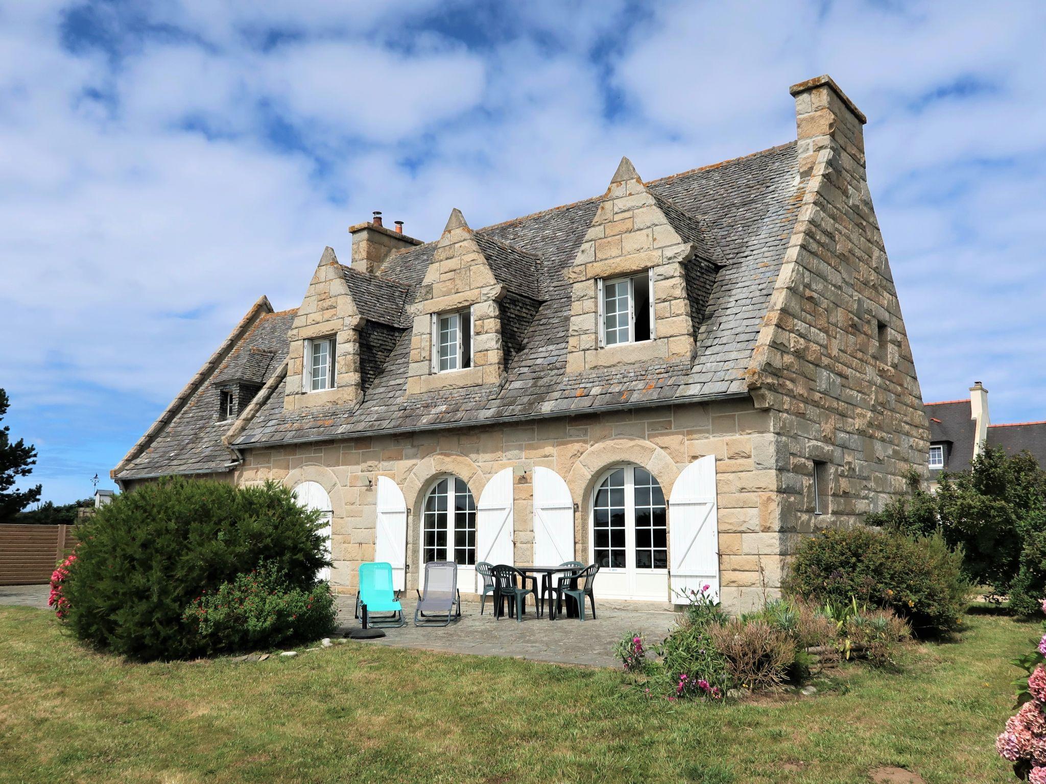 Photo 6 - Maison de 3 chambres à Saint-Pol-de-Léon avec terrasse et vues à la mer