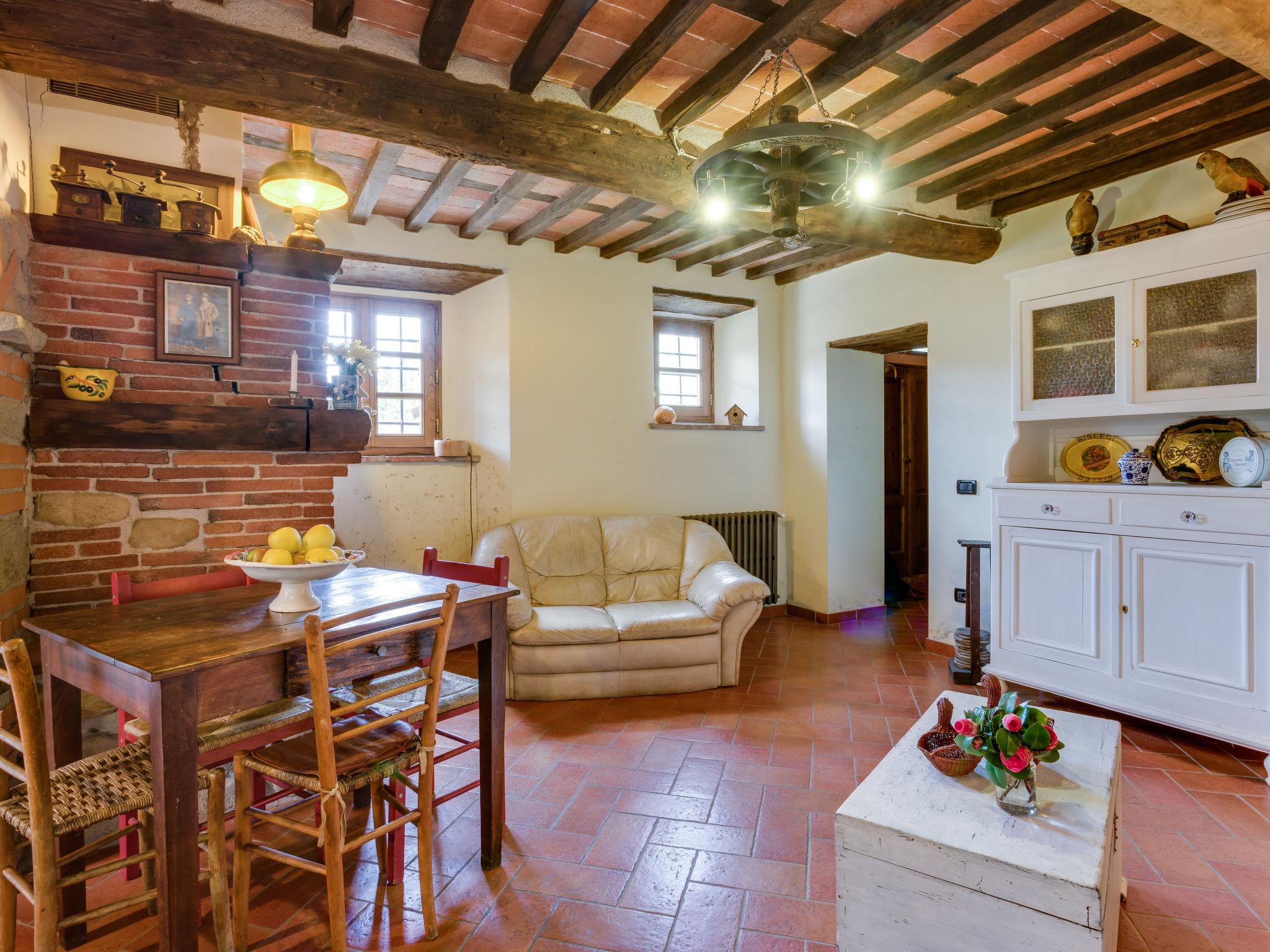 Photo 10 - 3 bedroom House in Pescia with private pool and garden