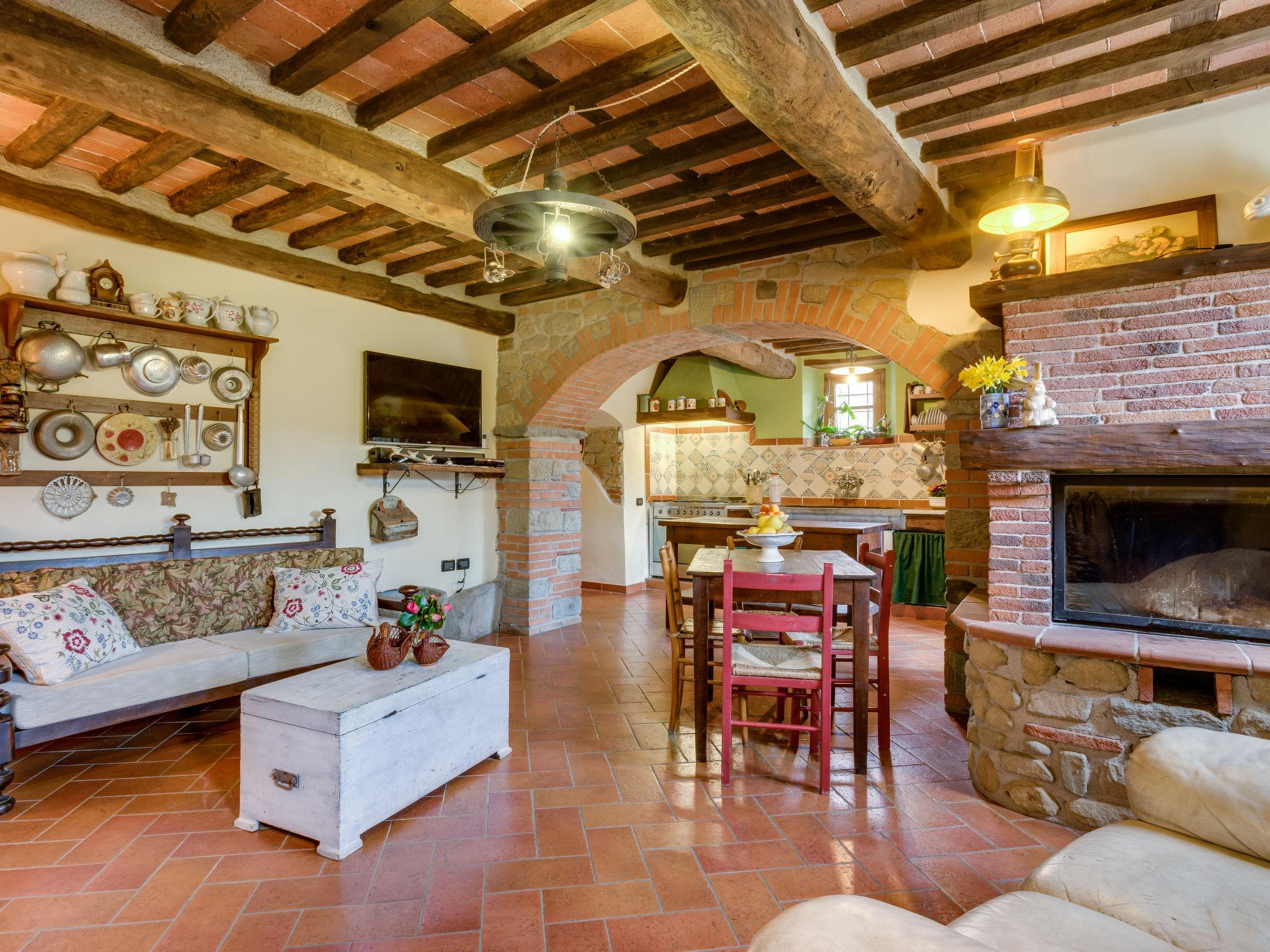 Photo 4 - 3 bedroom House in Pescia with private pool and garden