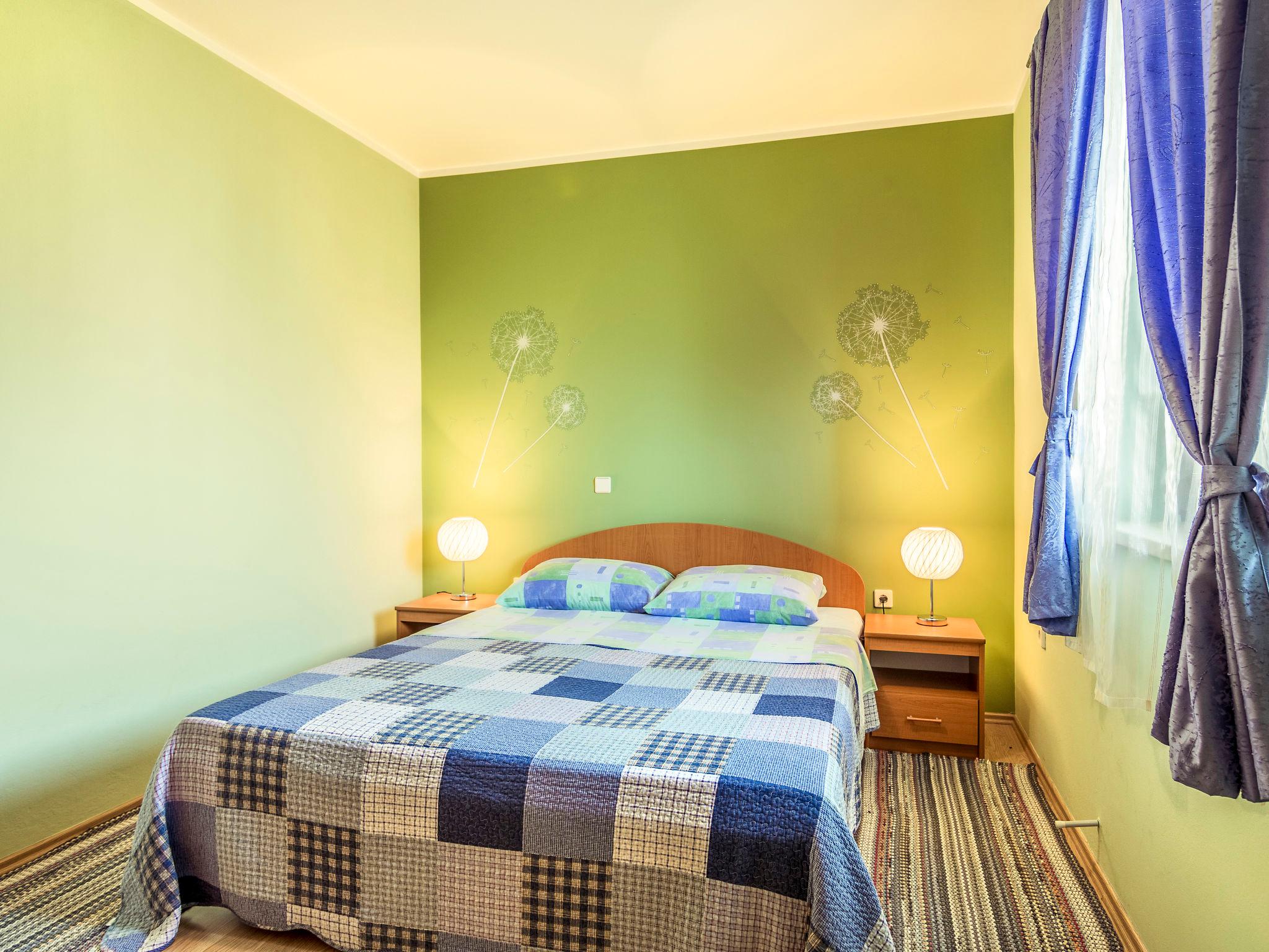 Foto 8 - Appartamento con 2 camere da letto a Kršan con terrazza e vista mare