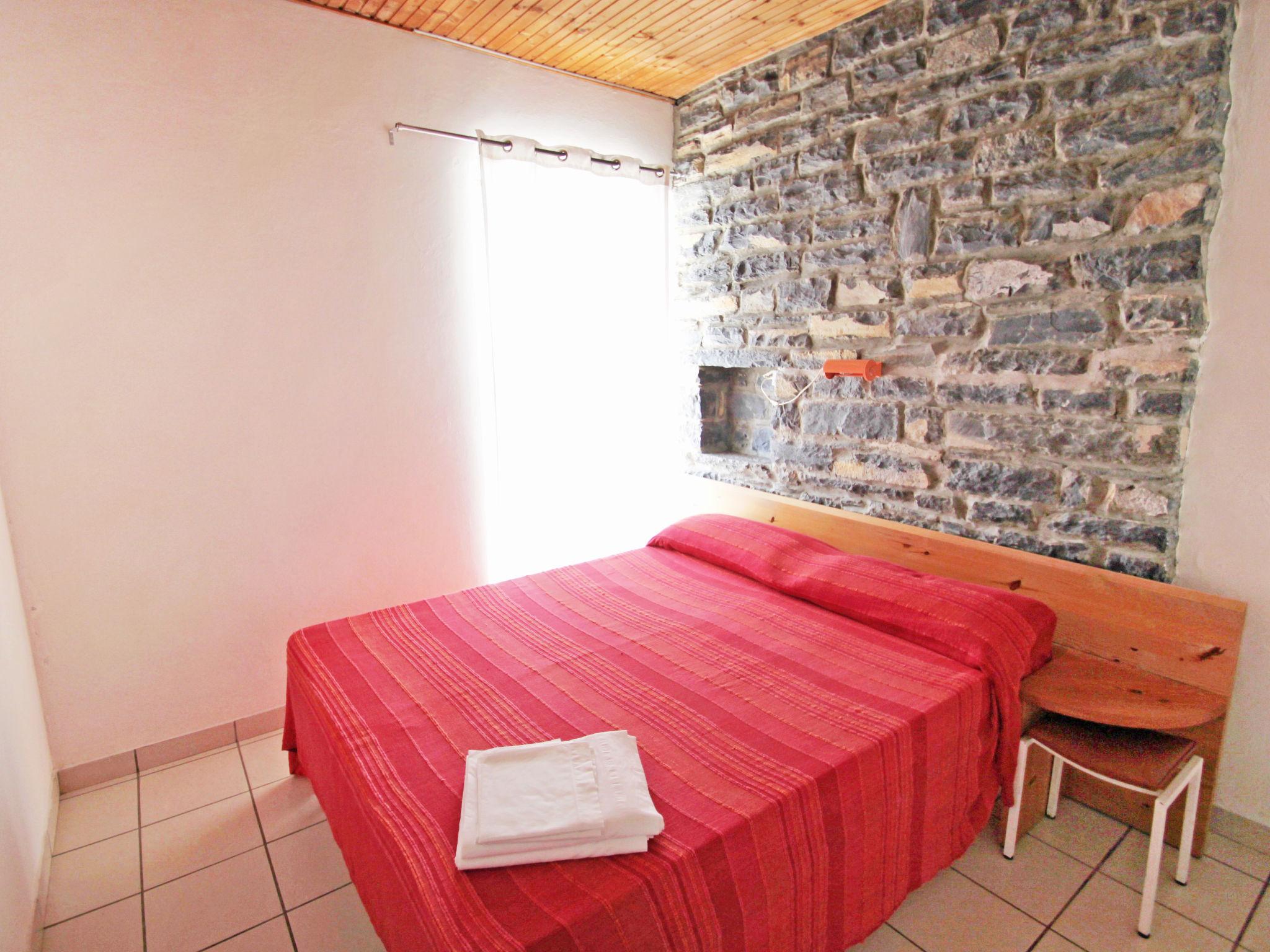 Photo 14 - Appartement de 2 chambres à Faggeto Lario avec piscine et vues sur la montagne