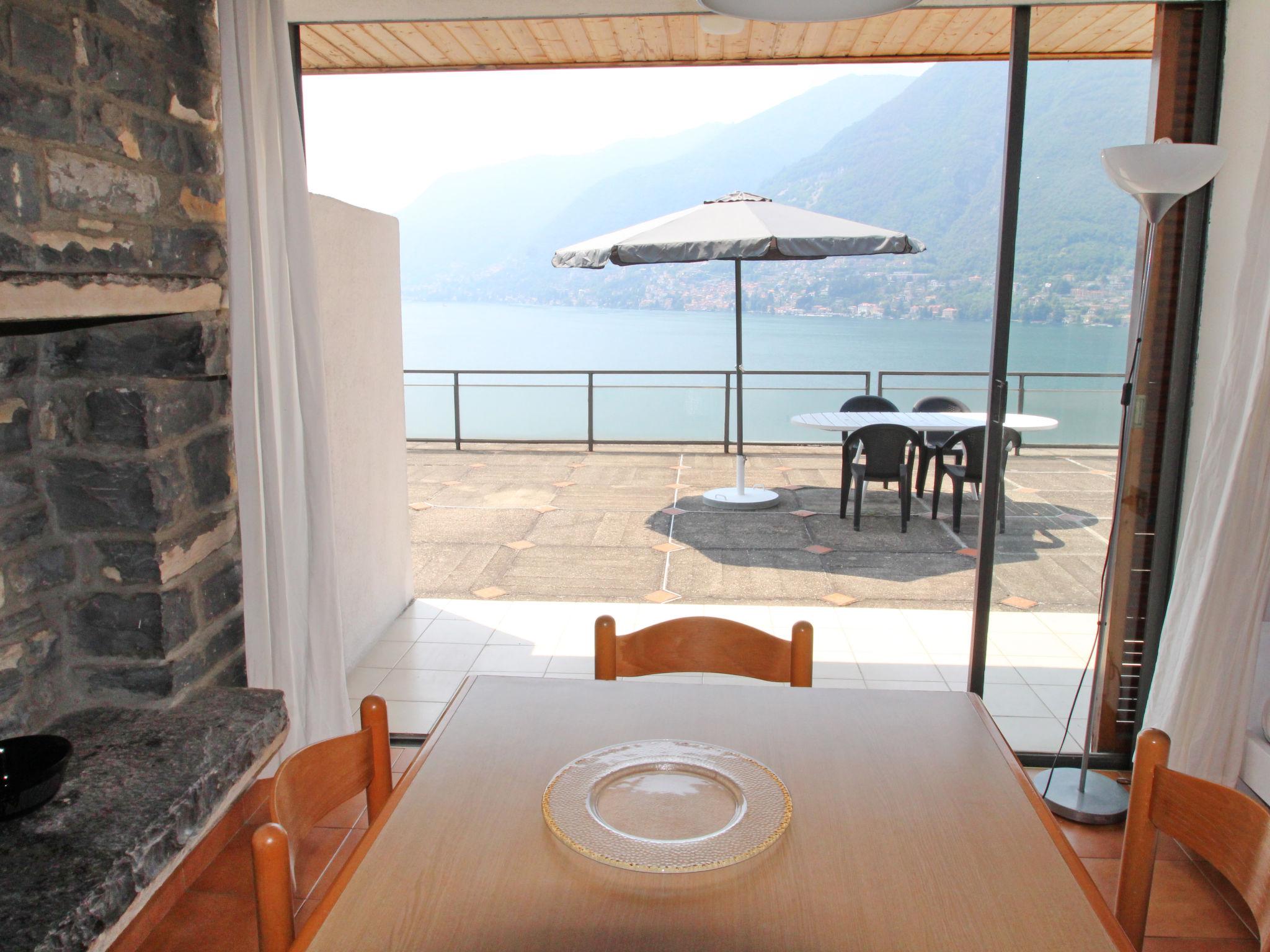 Foto 12 - Apartamento de 2 habitaciones en Faggeto Lario con piscina y vistas a la montaña