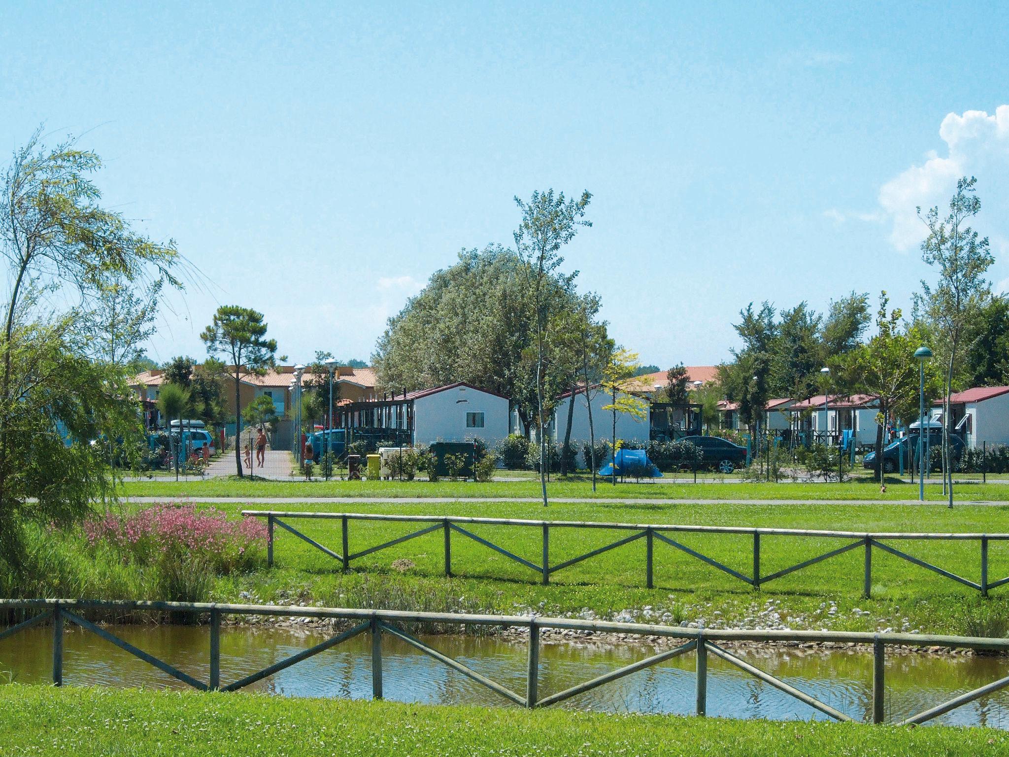 Photo 4 - Maison de 2 chambres à Caorle avec piscine et jardin