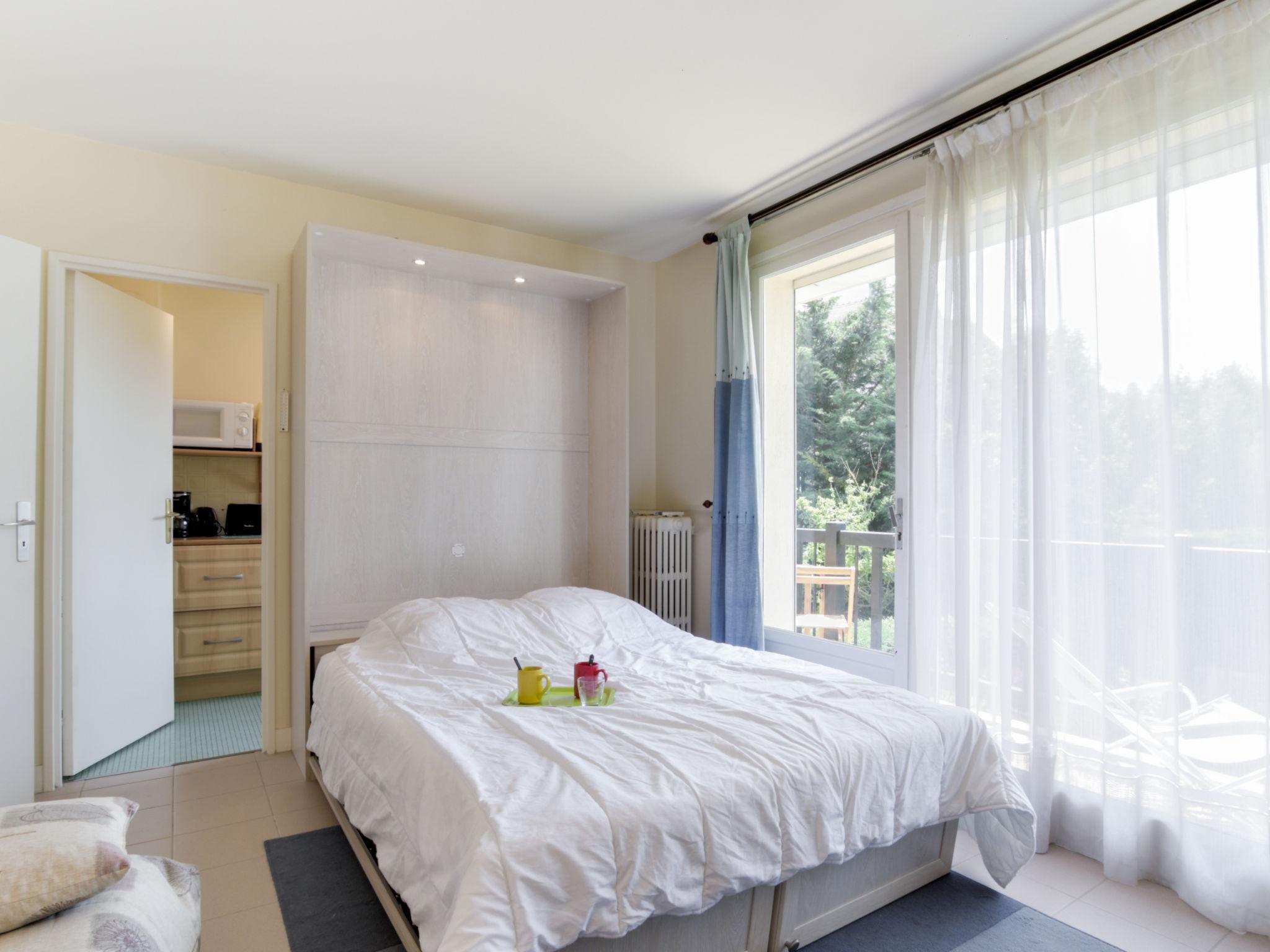 Photo 4 - Apartment in Deauville with sea view