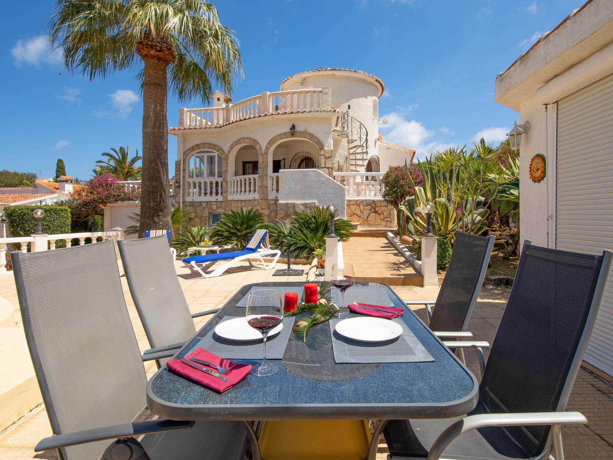 Photo 3 - Maison de 3 chambres à Dénia avec piscine privée et vues à la mer