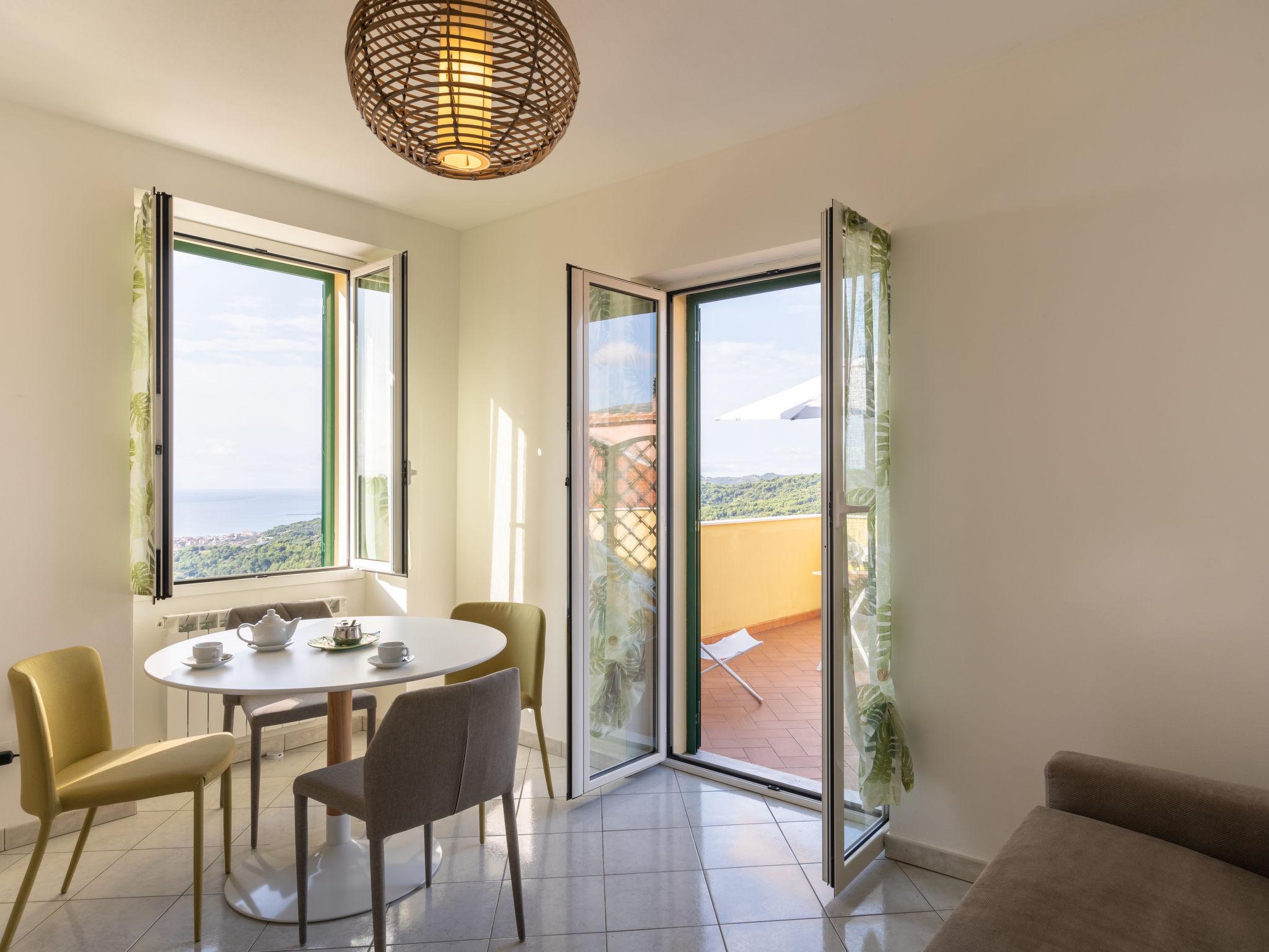 Foto 3 - Apartamento de 1 habitación en San Bartolomeo al Mare con terraza y vistas al mar