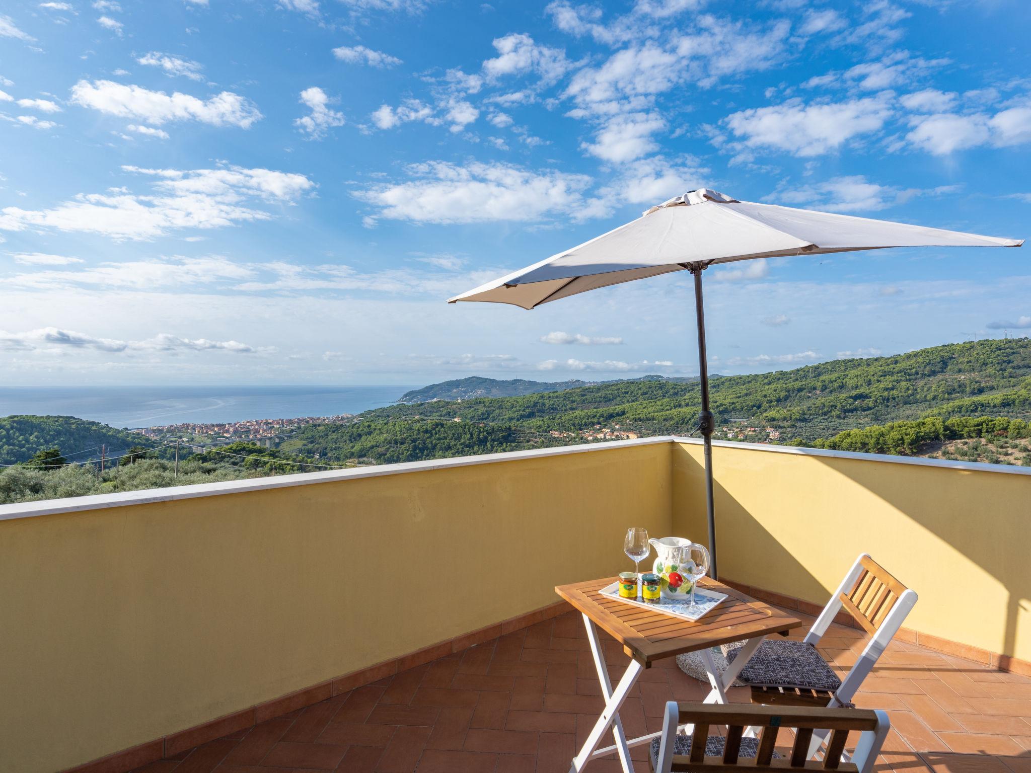 Foto 1 - Appartamento con 1 camera da letto a San Bartolomeo al Mare con terrazza e vista mare