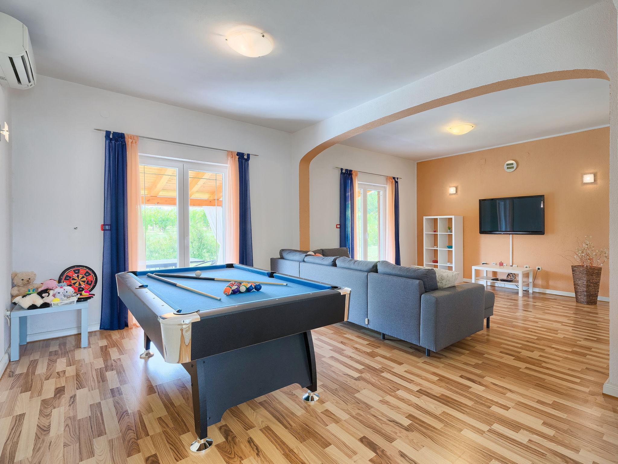 Foto 4 - Casa con 5 camere da letto a Barban con piscina privata e giardino