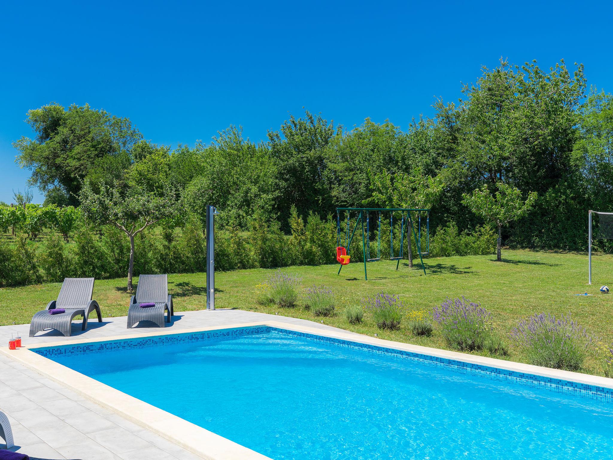Foto 2 - Casa de 5 quartos em Barban com piscina privada e vistas do mar