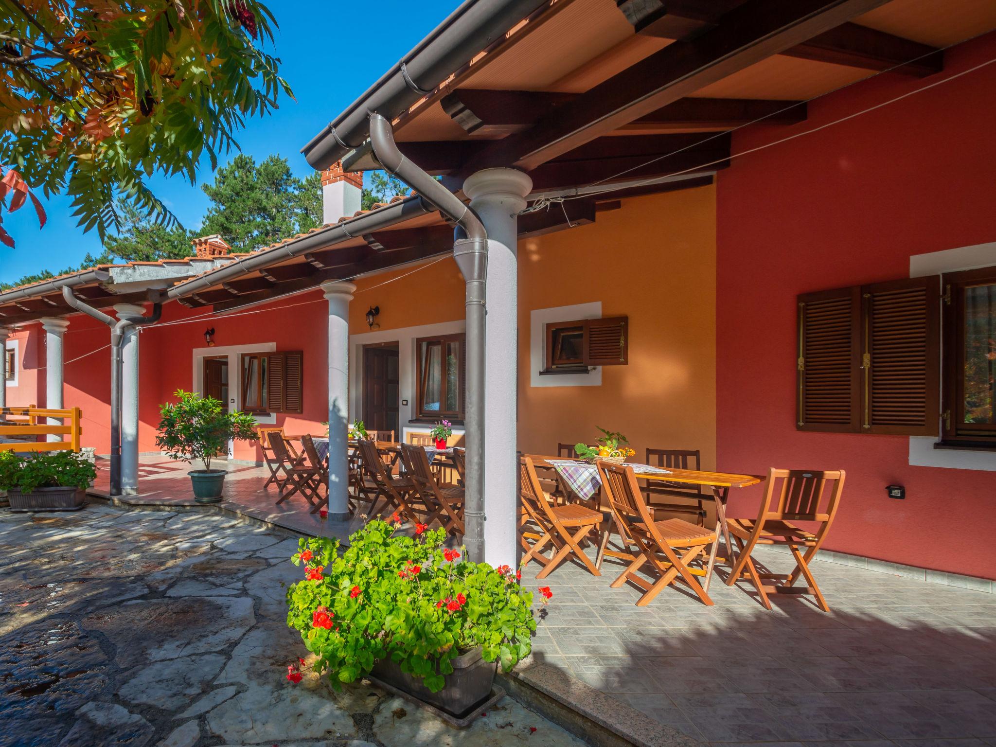 Photo 10 - Maison de 7 chambres à Žminj avec piscine privée et jardin