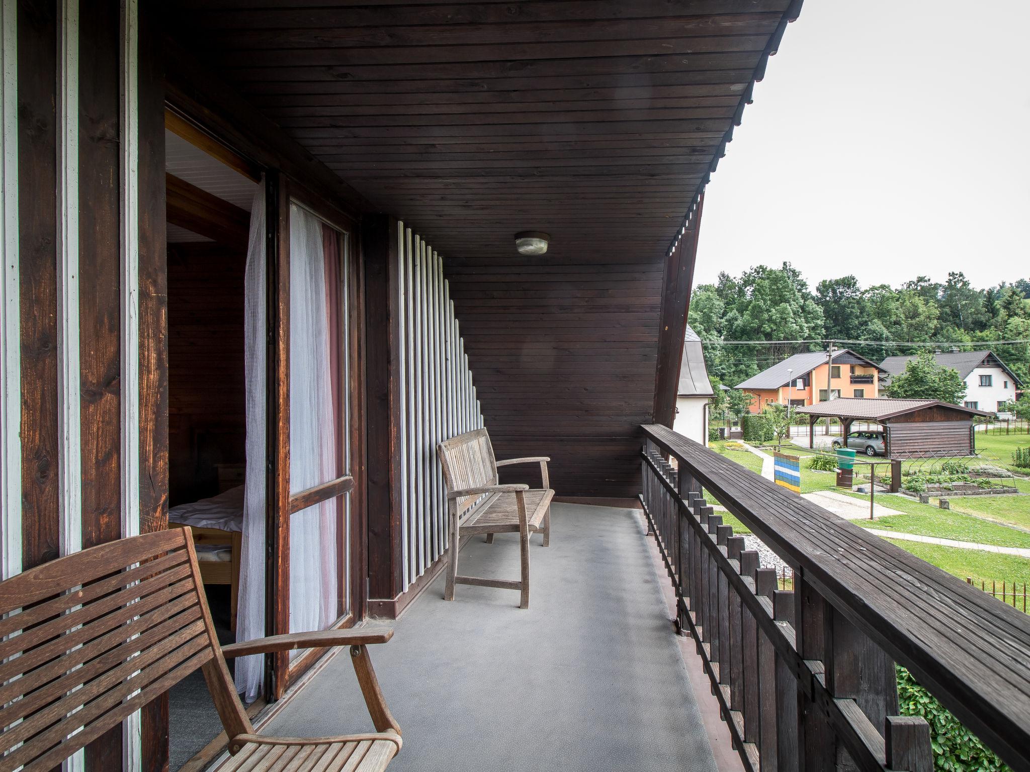 Photo 10 - Maison de 3 chambres à Lánov avec jardin et terrasse