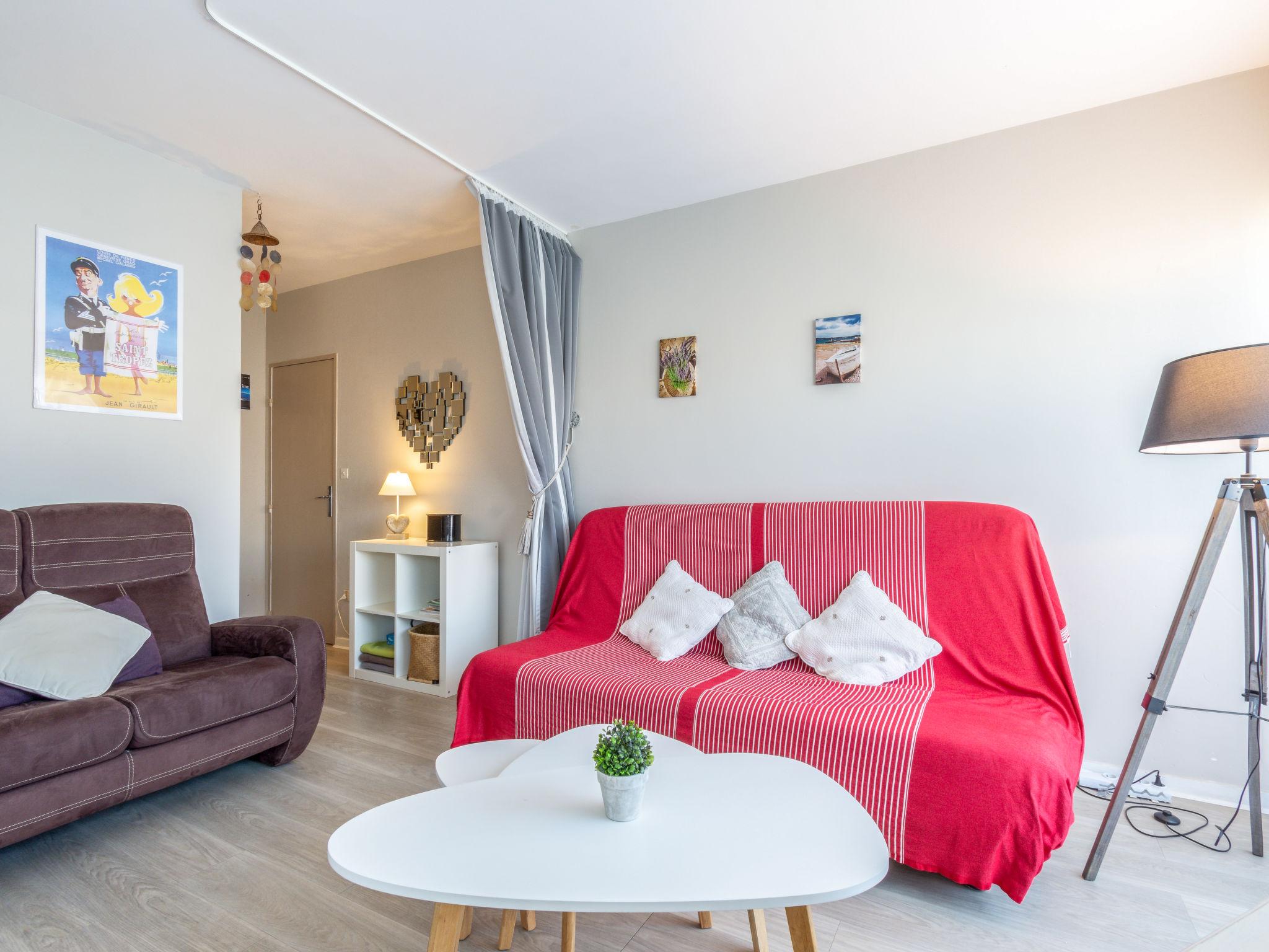 Foto 6 - Apartamento de 1 quarto em Sainte-Maxime com vistas do mar