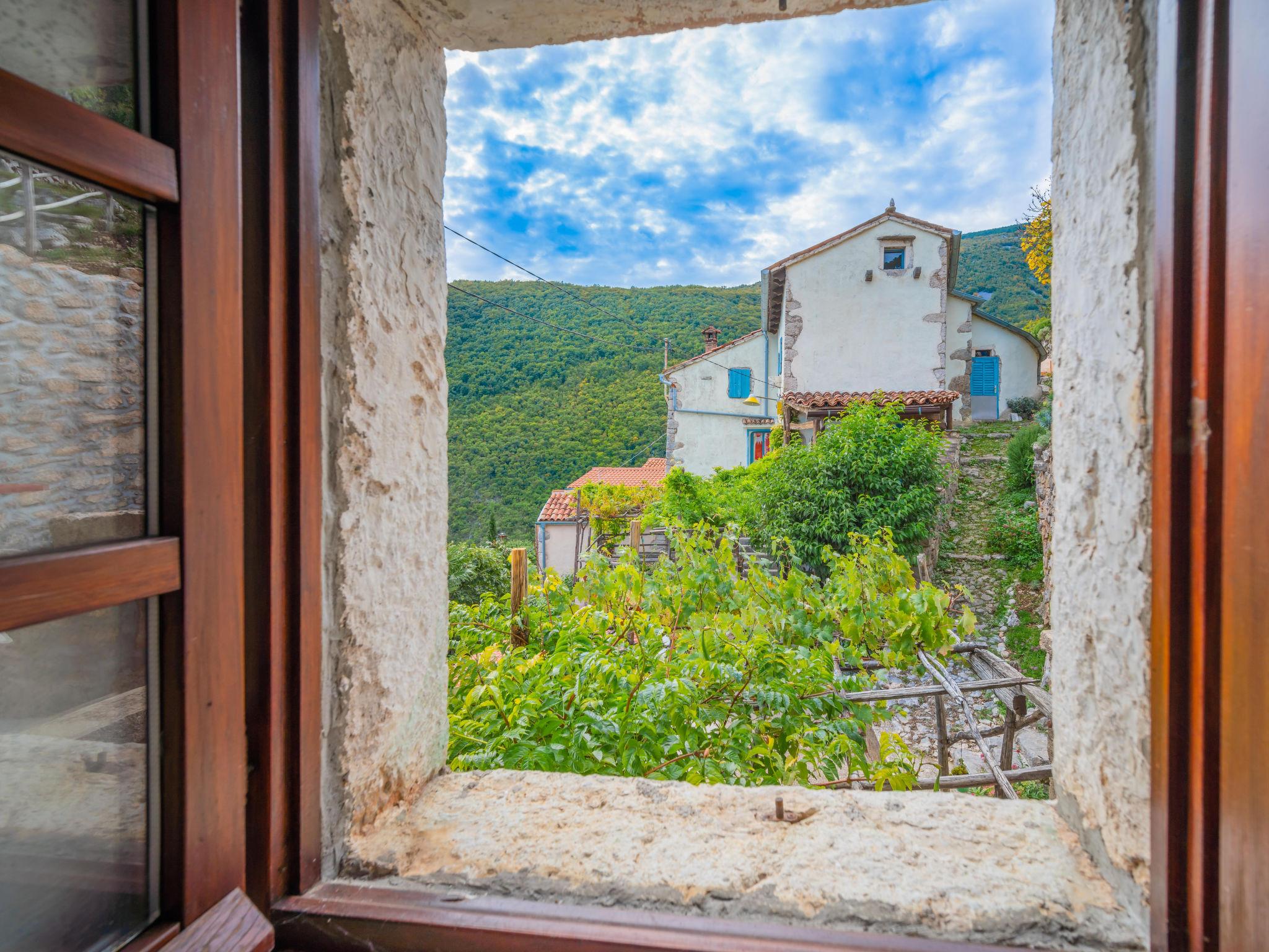 Photo 13 - Maison de 2 chambres à Mošćenička Draga avec jardin et terrasse