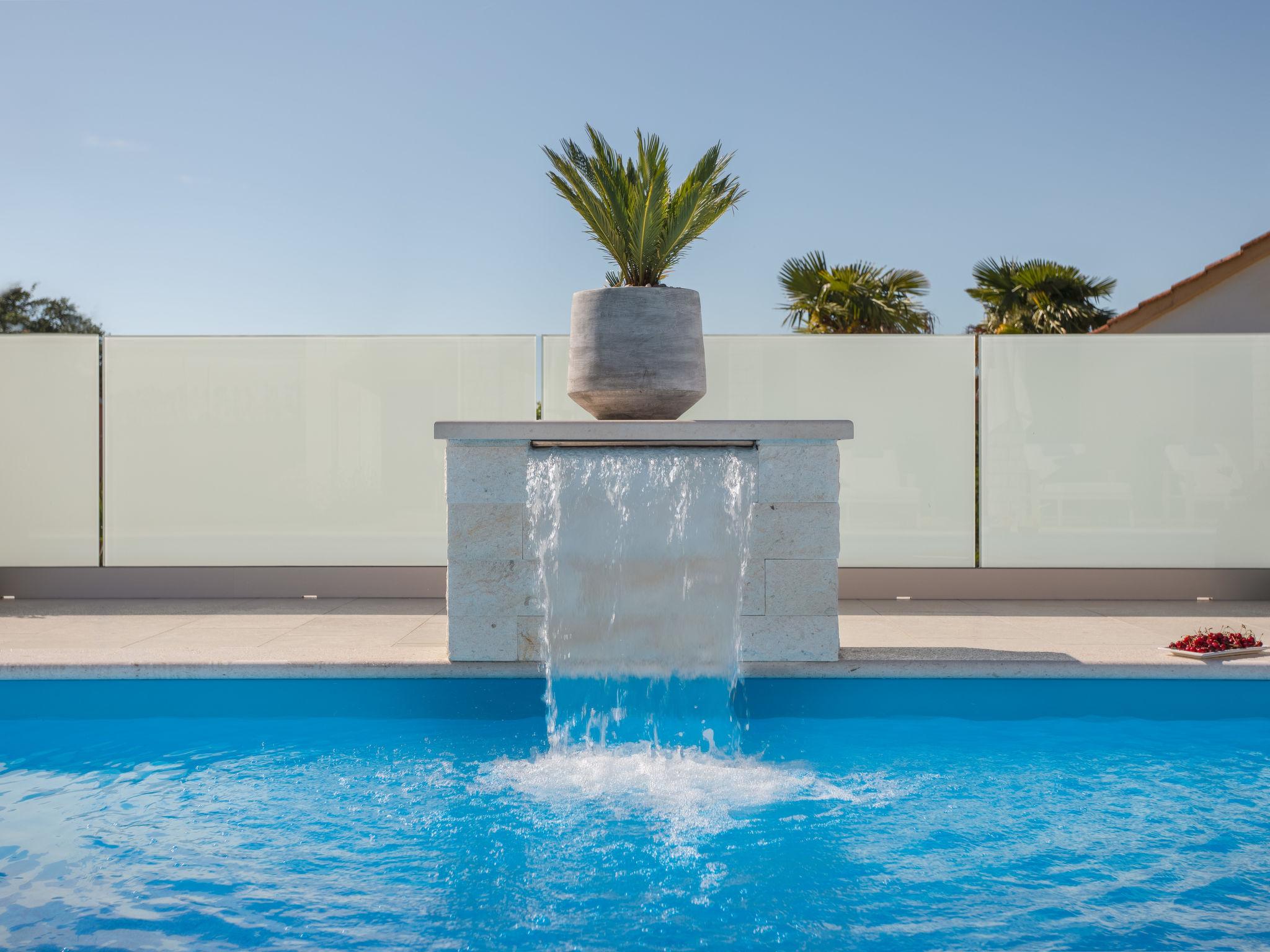 Photo 27 - Maison de 8 chambres à Poreč avec piscine privée et jardin