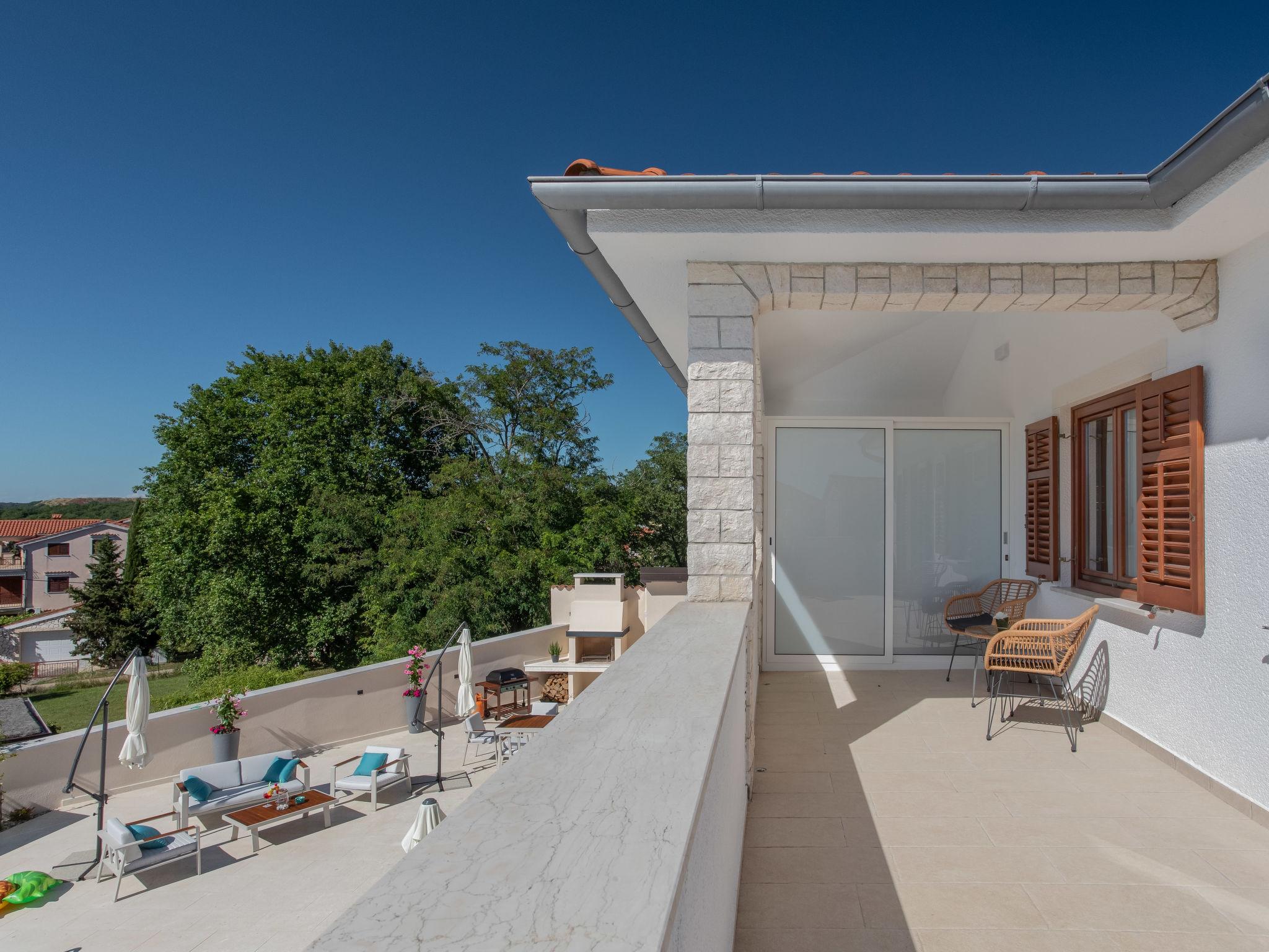 Photo 26 - Maison de 8 chambres à Poreč avec piscine privée et vues à la mer