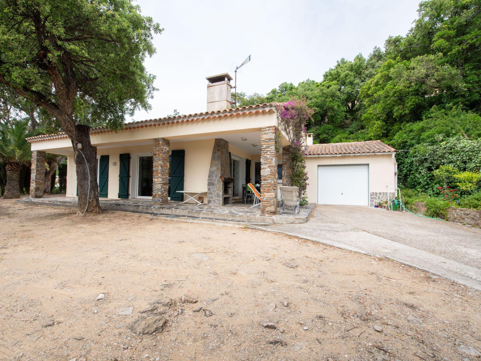 Photo 2 - Maison de 4 chambres à Cavalaire-sur-Mer avec terrasse et vues à la mer