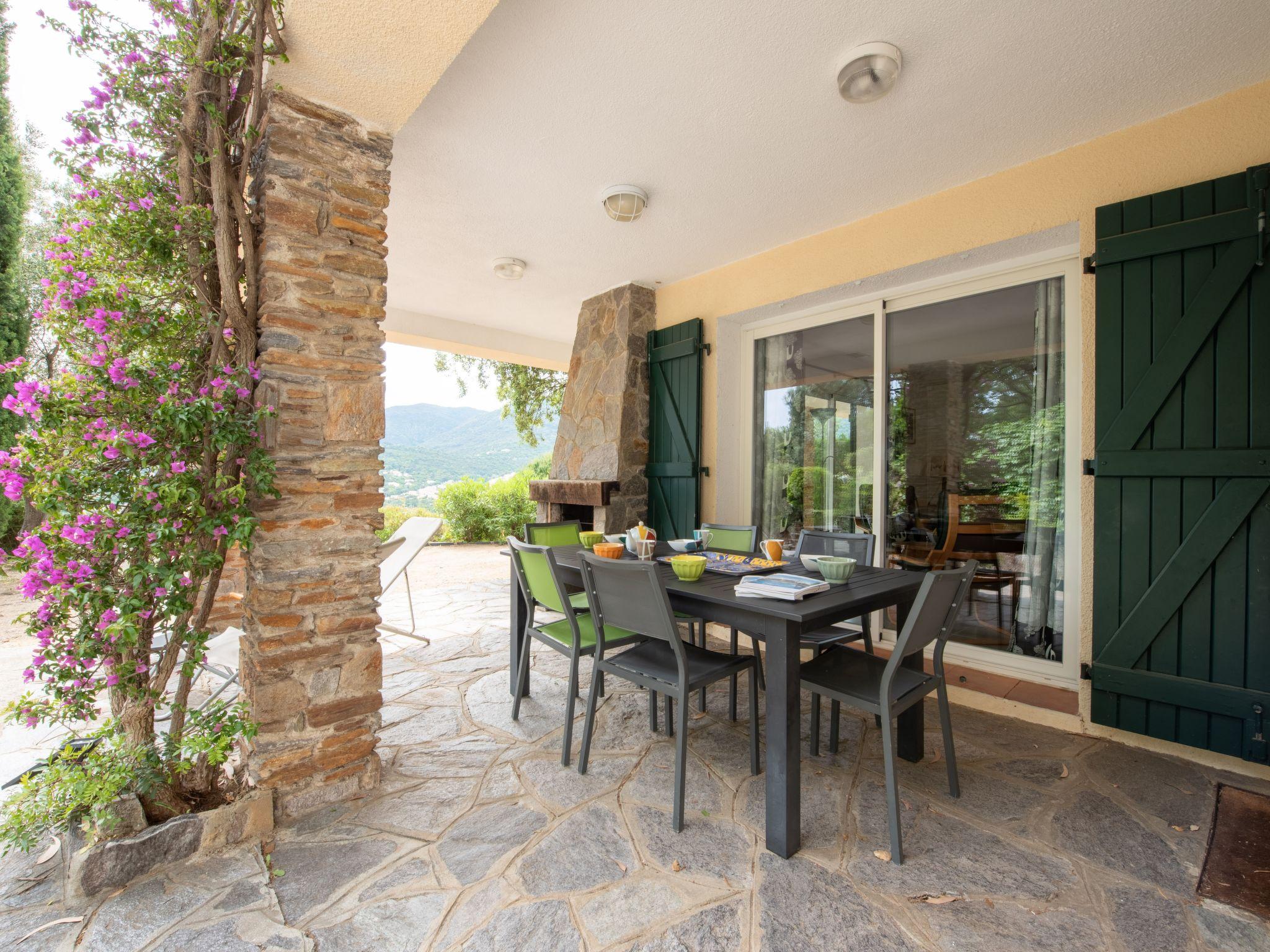 Photo 1 - Maison de 4 chambres à Cavalaire-sur-Mer avec terrasse et vues à la mer