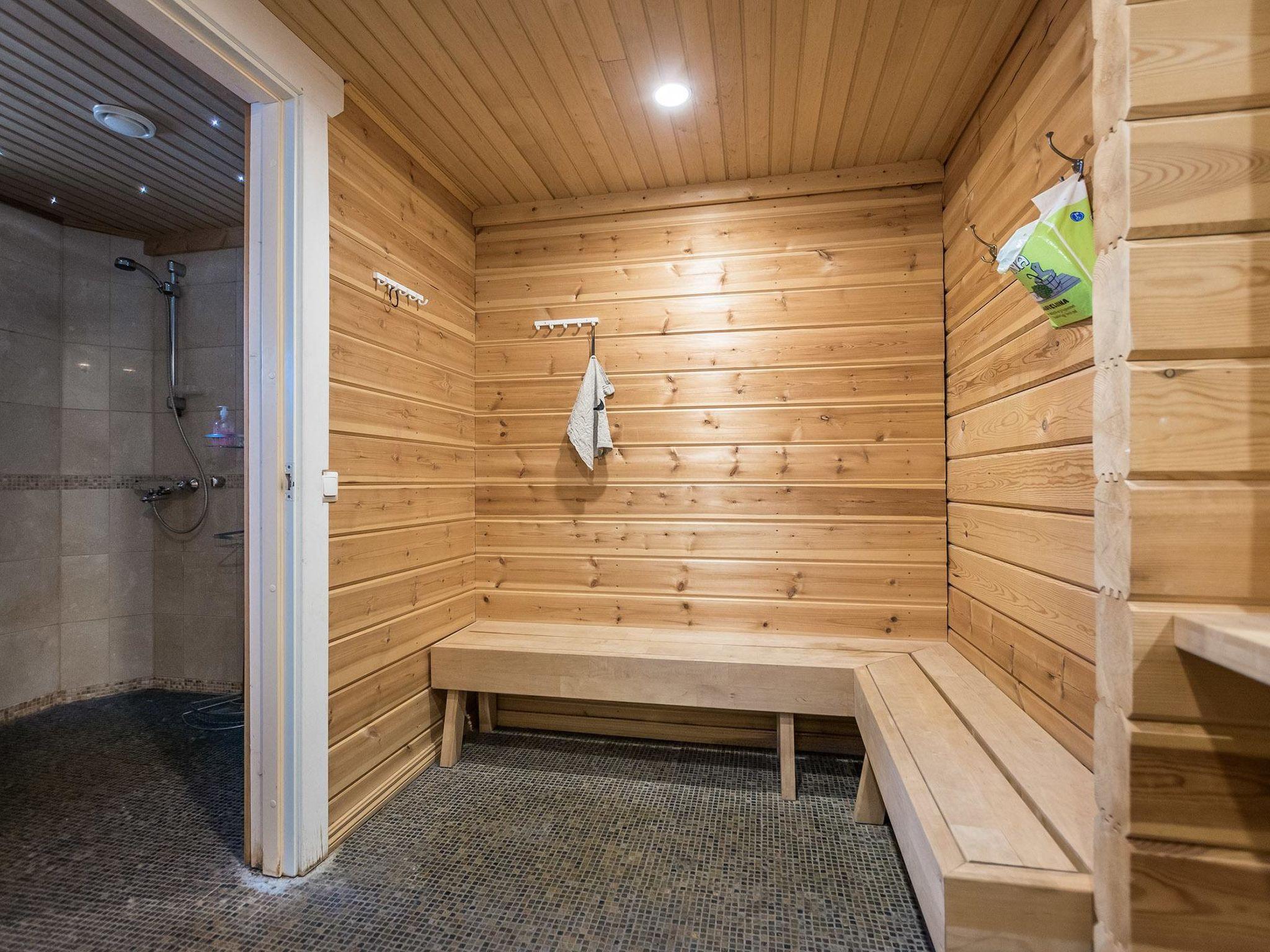 Foto 15 - Casa de 5 habitaciones en Hyrynsalmi con sauna