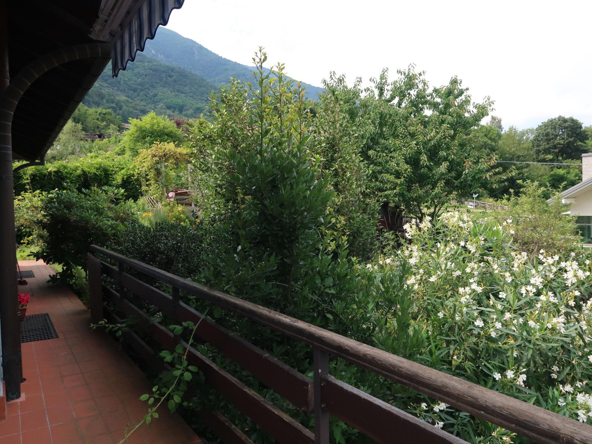 Foto 18 - Casa de 2 quartos em Casale Corte Cerro com terraço e vista para a montanha