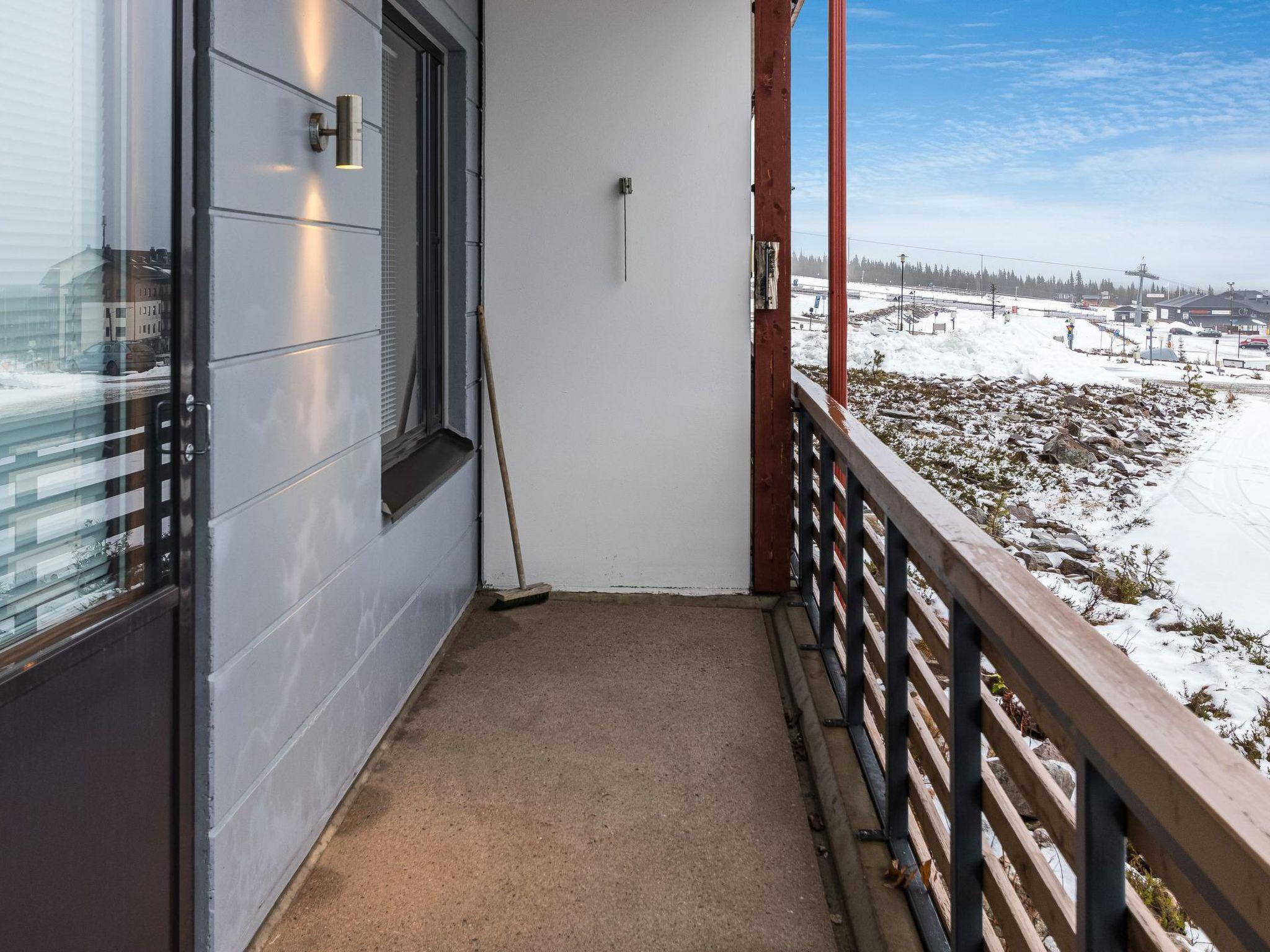 Foto 13 - Haus mit 1 Schlafzimmer in Kolari mit sauna und blick auf die berge