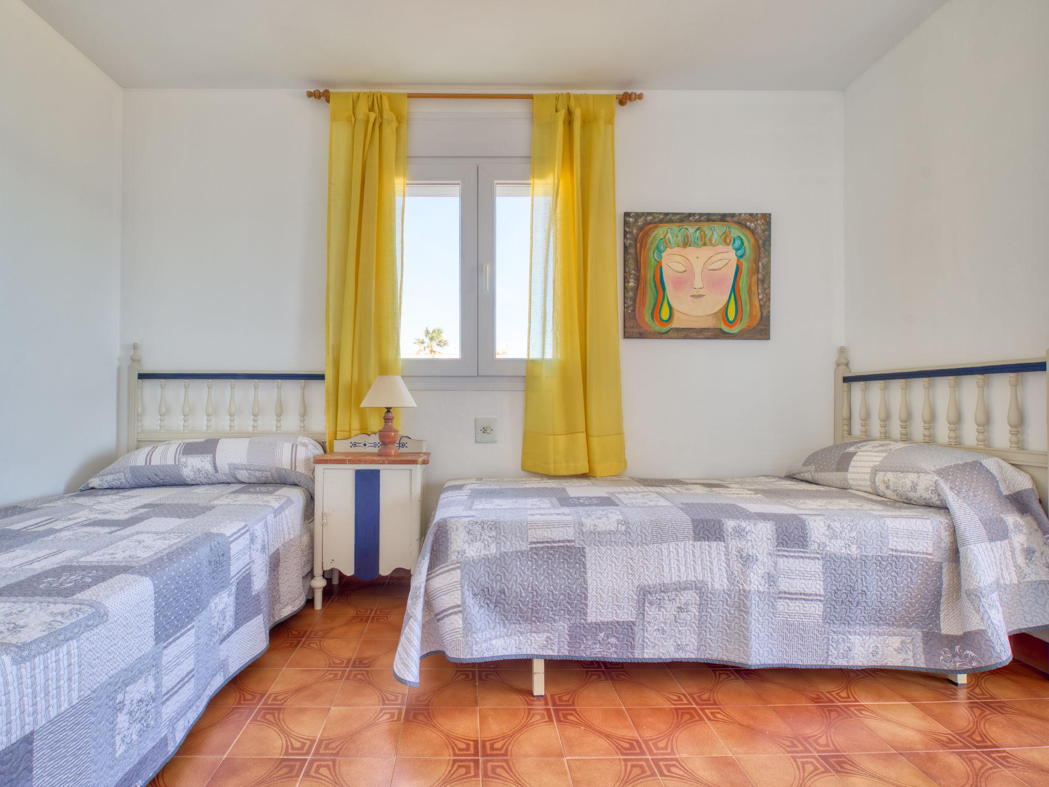 Foto 17 - Casa con 4 camere da letto a Dénia con giardino e vista mare