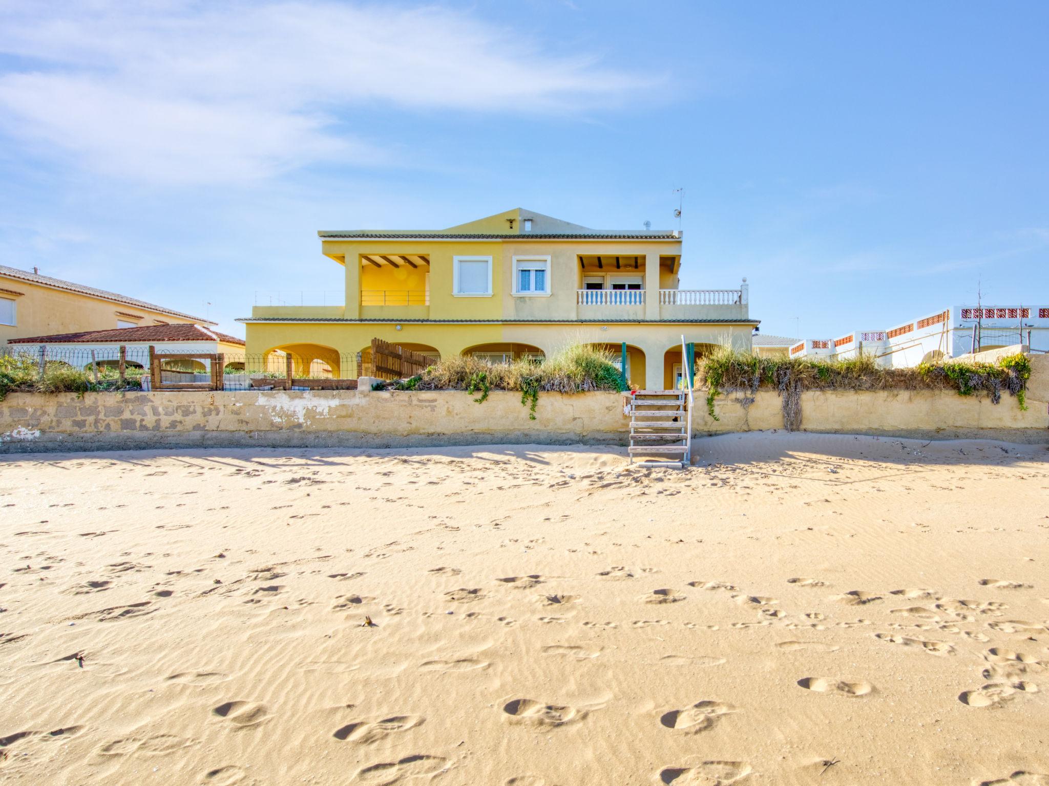 Photo 1 - Maison de 4 chambres à Dénia avec jardin et vues à la mer