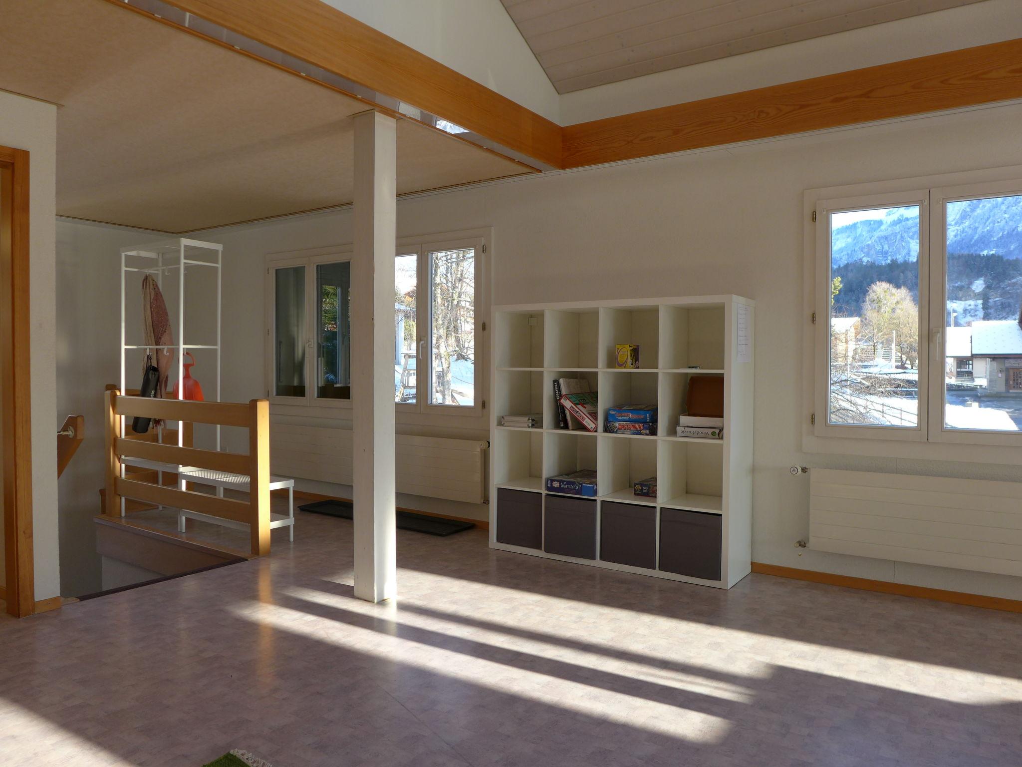 Foto 11 - Apartamento de 3 habitaciones en Brienz con terraza y vistas a la montaña