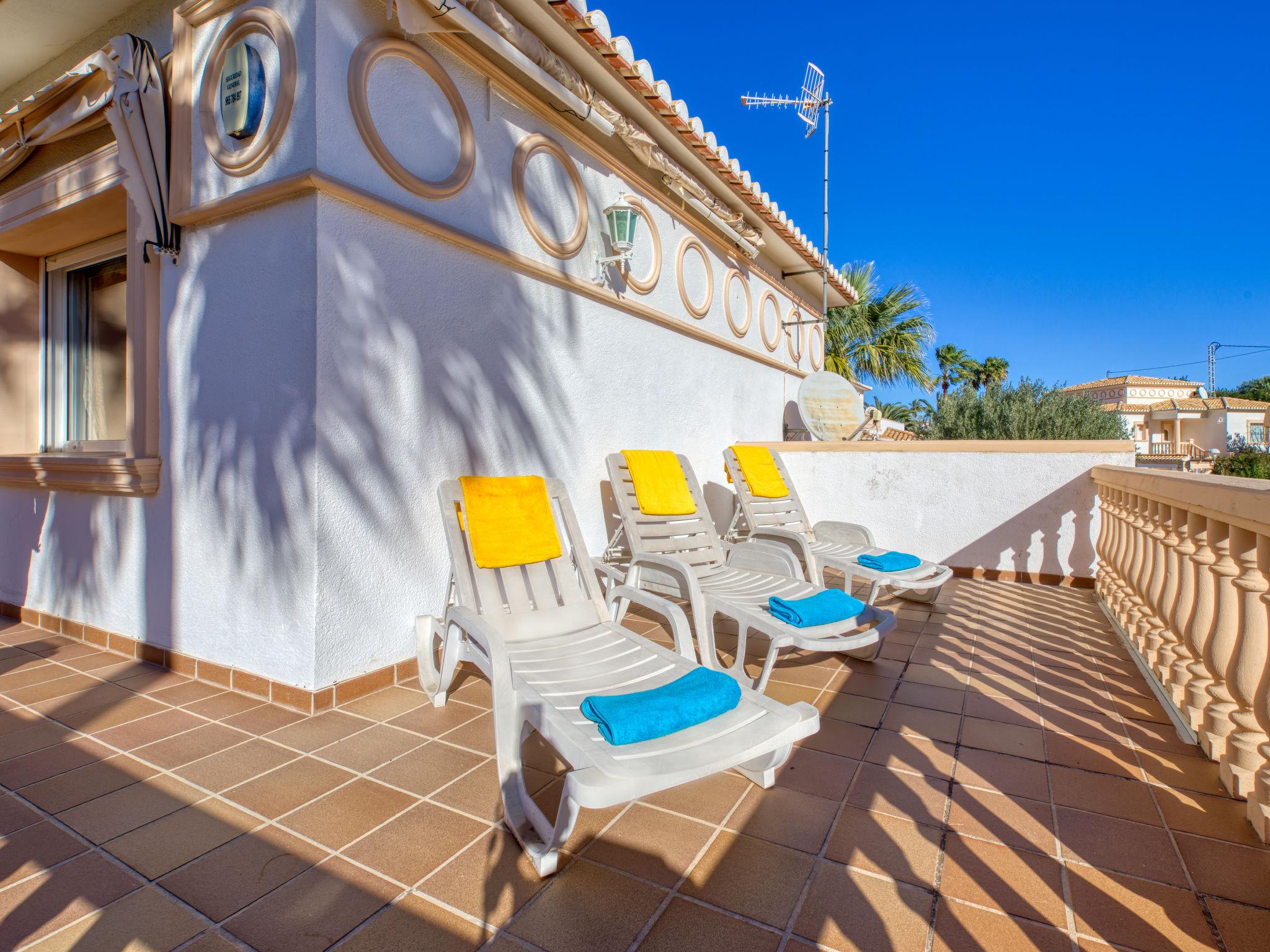 Foto 16 - Casa de 2 quartos em Dénia com piscina privada e vistas do mar