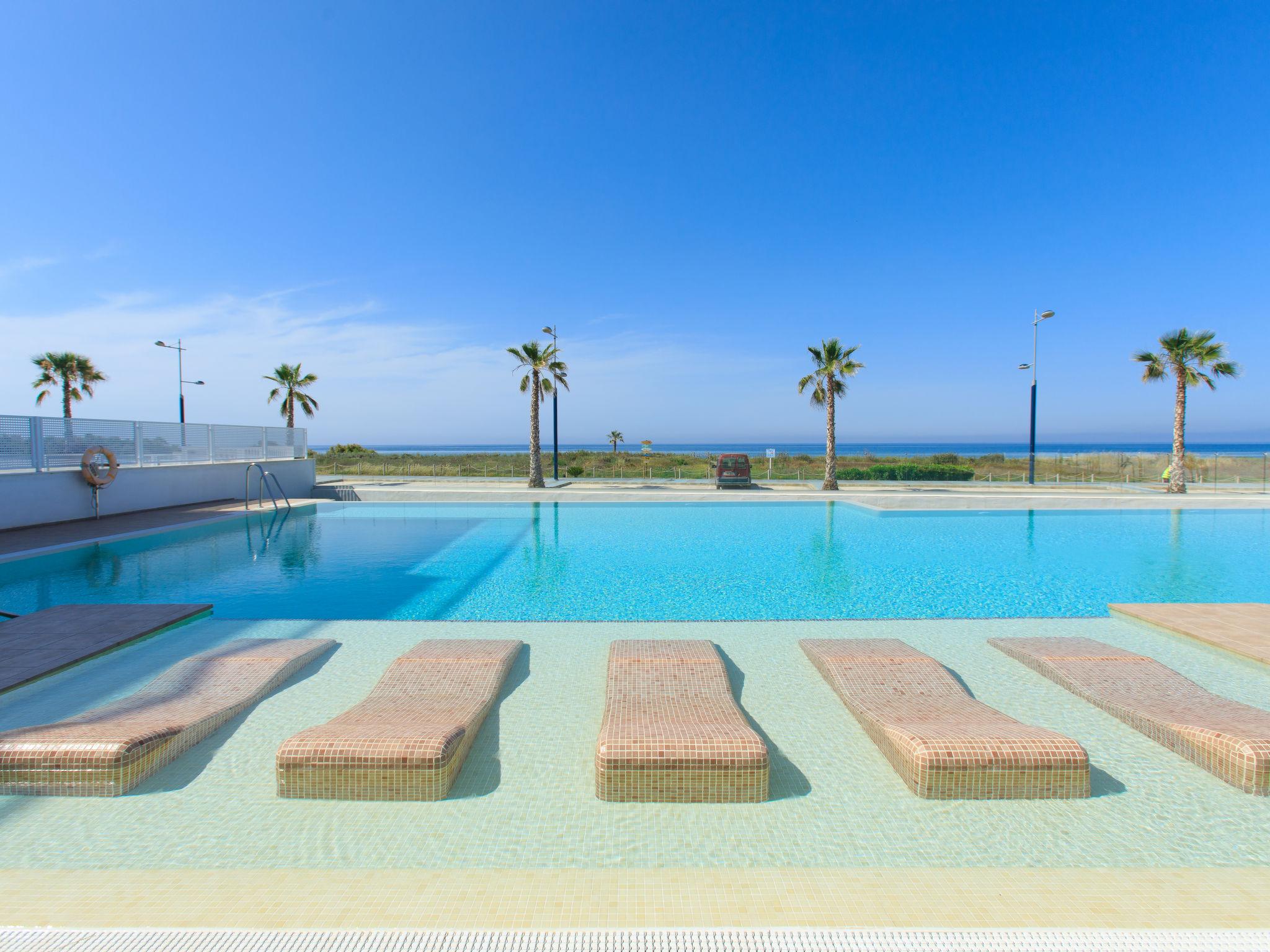 Photo 8 - Appartement de 2 chambres à Torrox avec piscine et vues à la mer