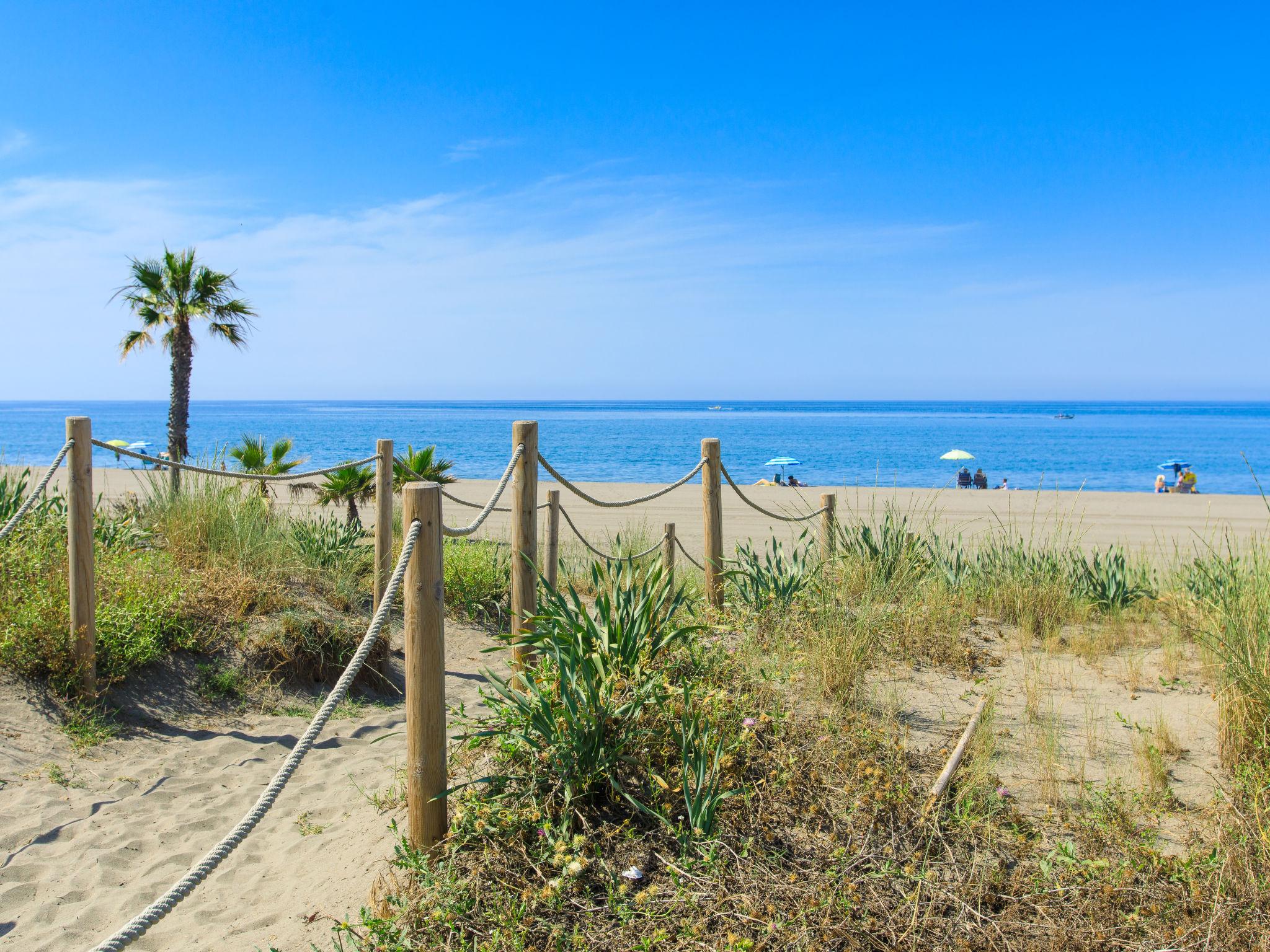 Foto 22 - Appartamento con 2 camere da letto a Torrox con piscina e vista mare