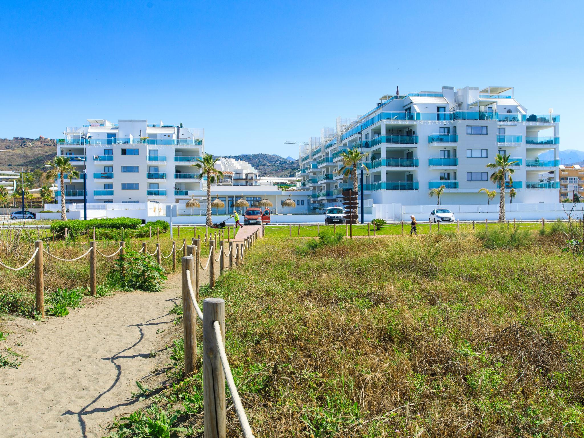 Foto 21 - Apartment mit 2 Schlafzimmern in Torrox mit schwimmbad und blick aufs meer